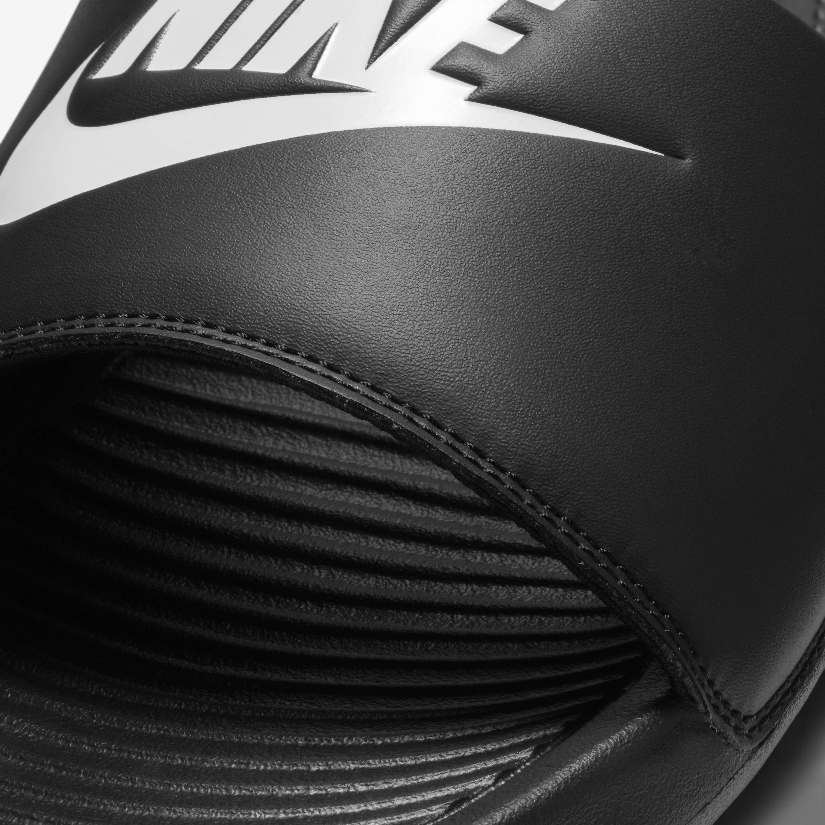 生産終了モデル！】NIKE VICTORI ONE ビクトリーワン スライド