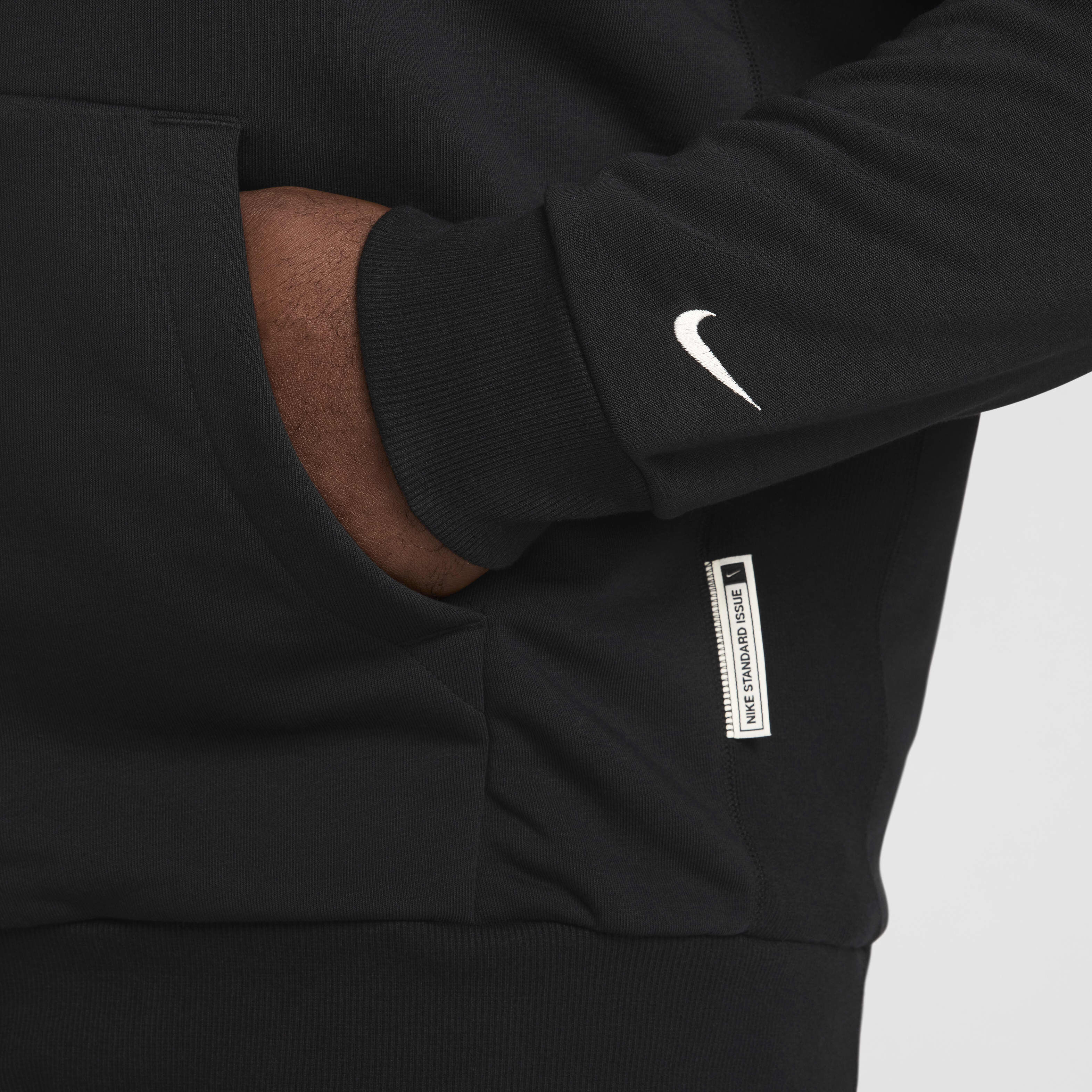 Nike Standard Issue image number 15