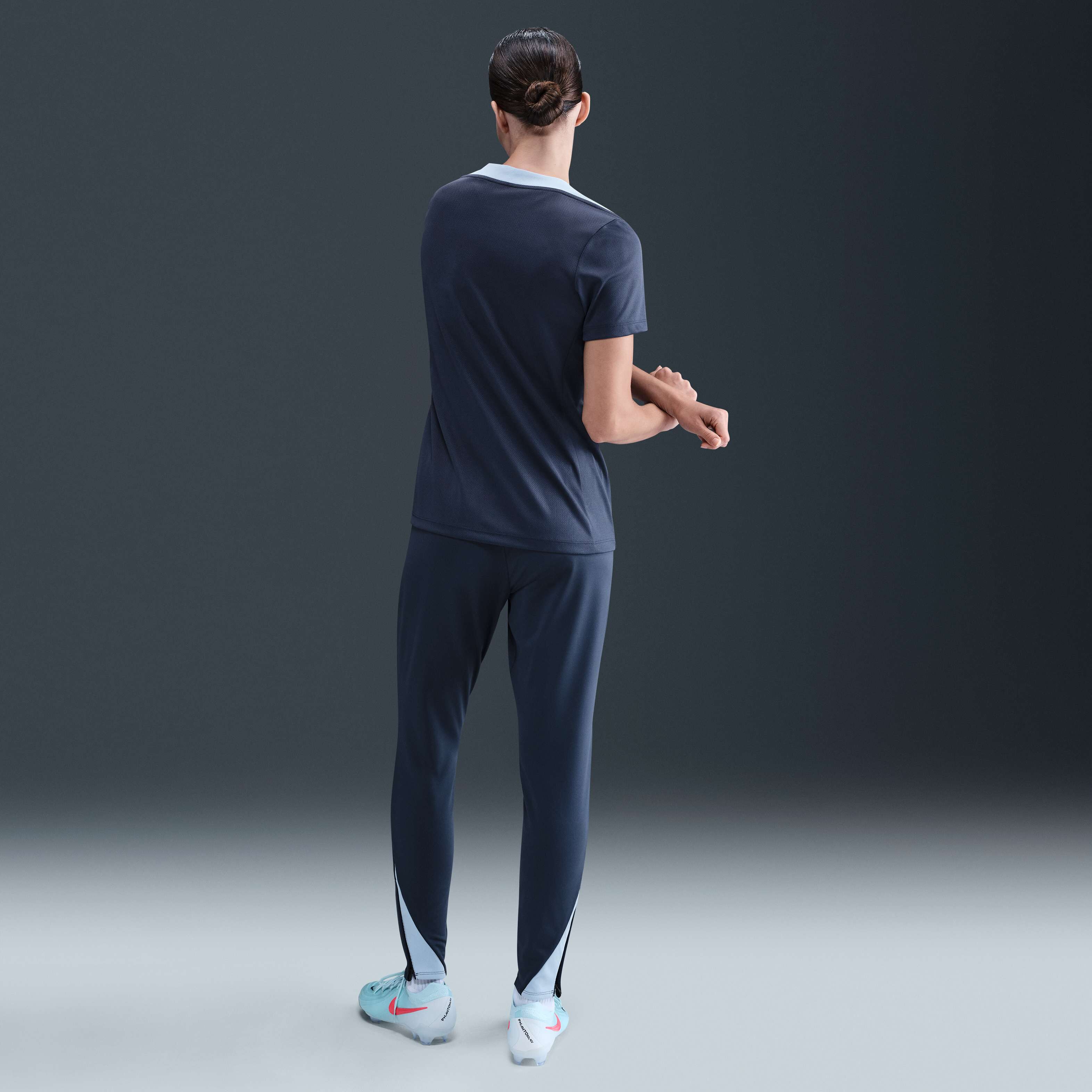 Nike Strike image number 4