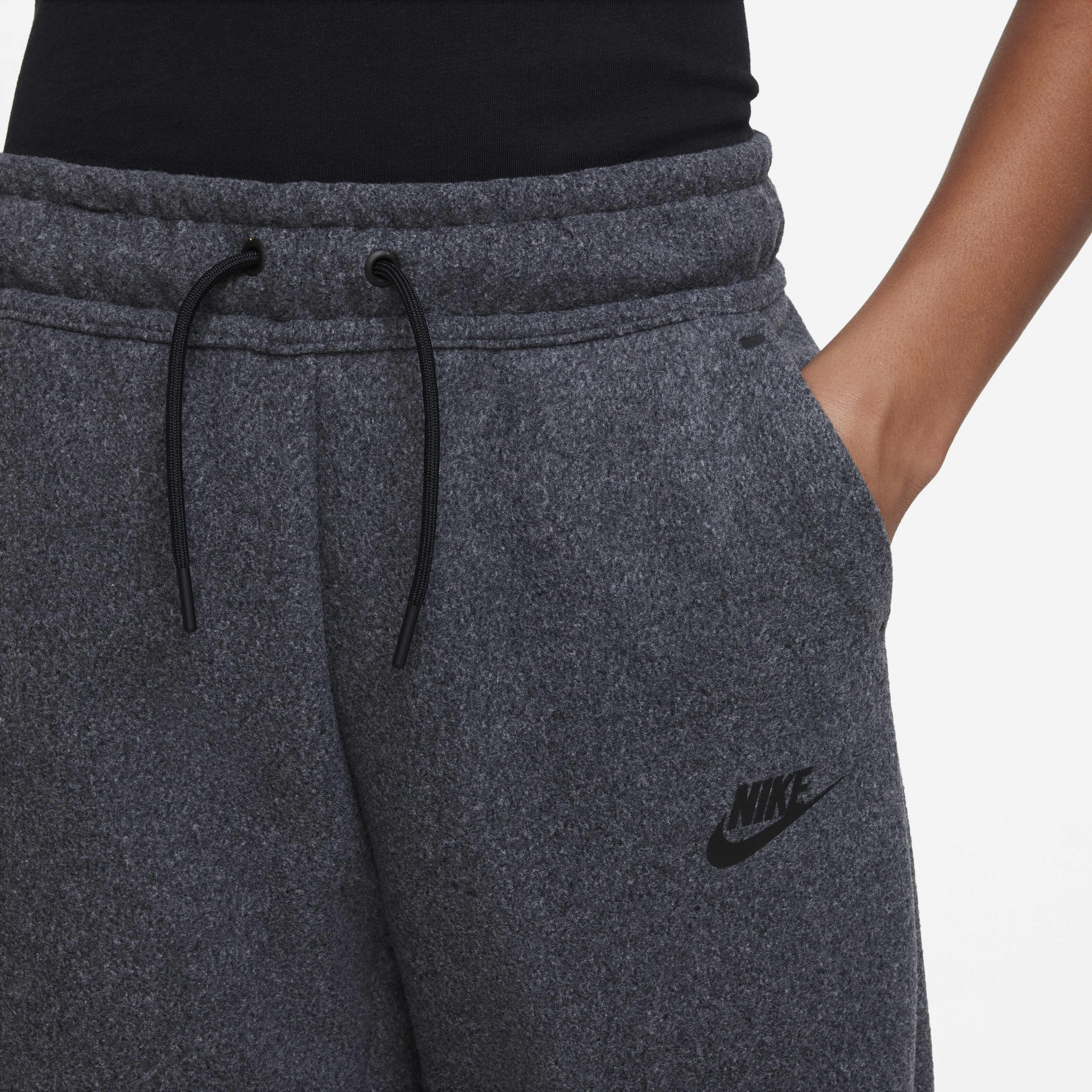 Nike Sportswear Tech Fleece image number 2