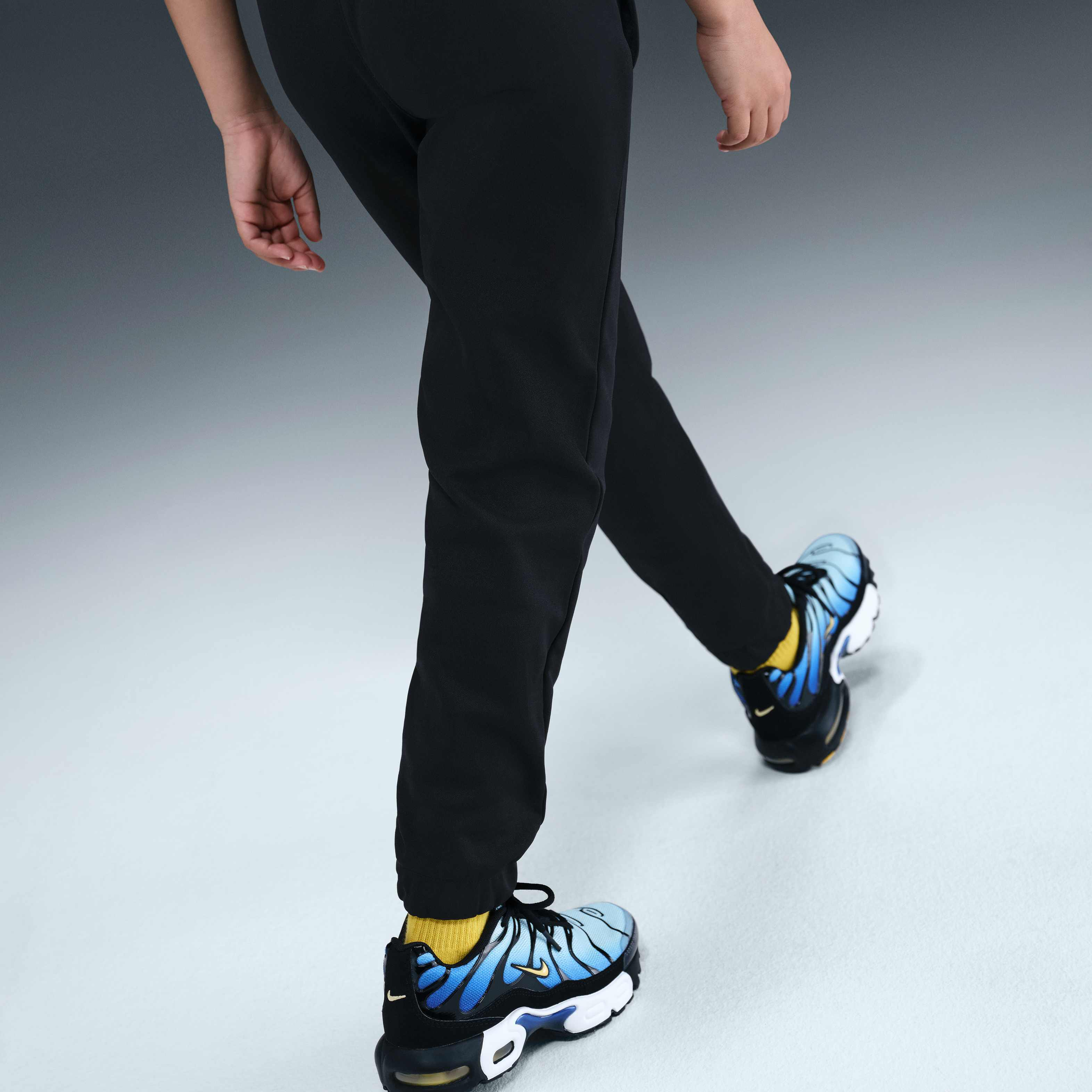 نايكي سبورتسوير image number 4