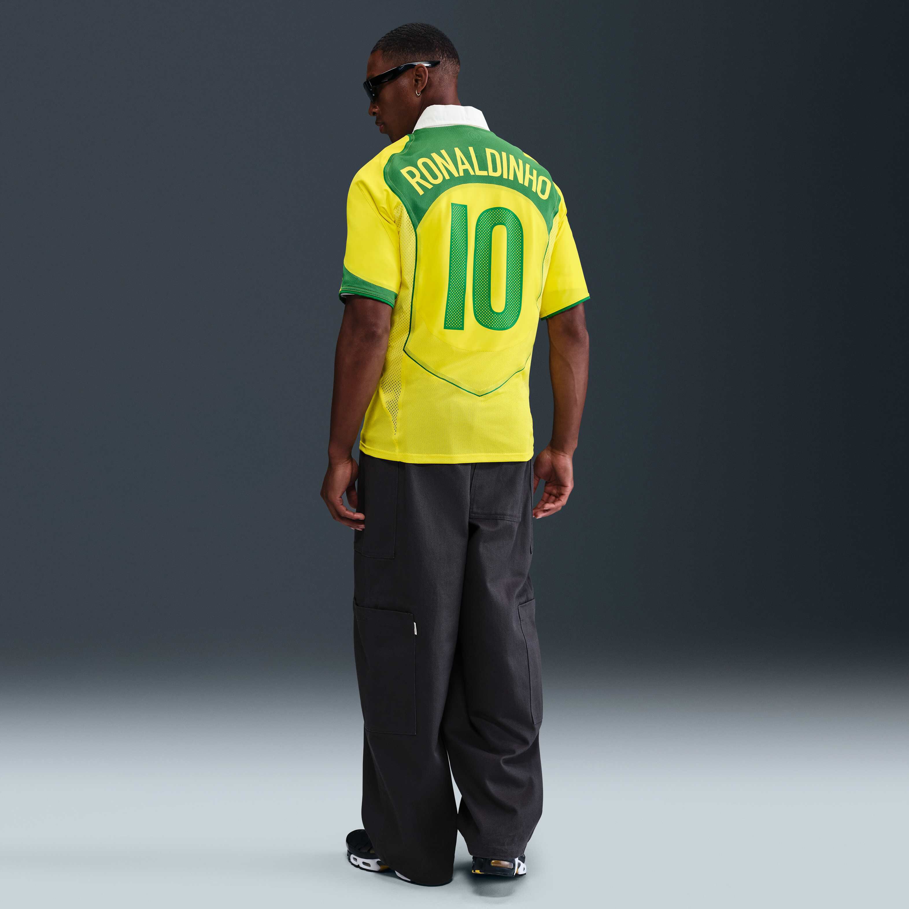 ウェア NIKE Brazil Ronaldinho 2004 TOTAL 90 Buy Ronaldinho Brazil 2004 Total 90 Reissue Men's Nike