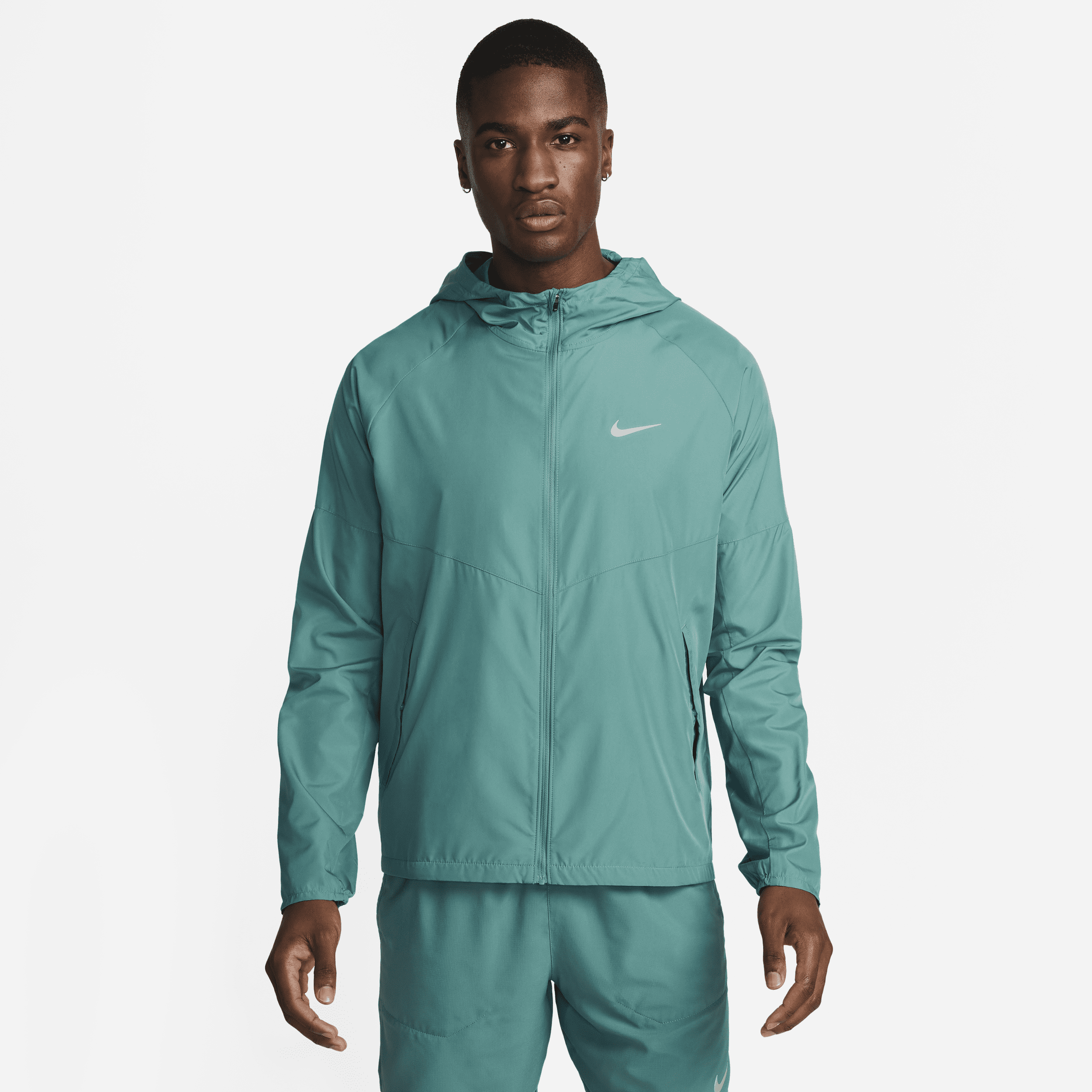 Nike running essential jacket in blue deals