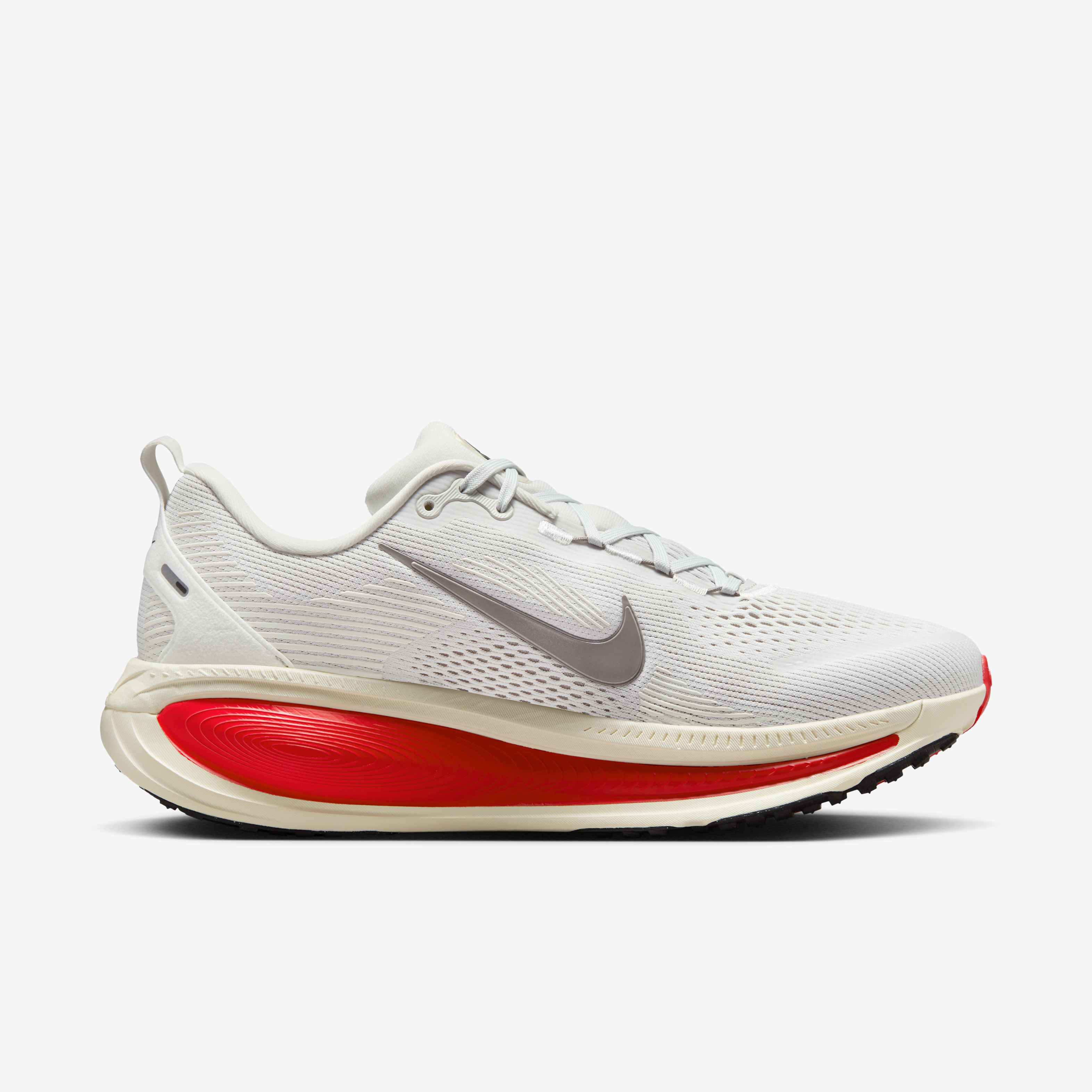 Nike Vomero 18 image number 2