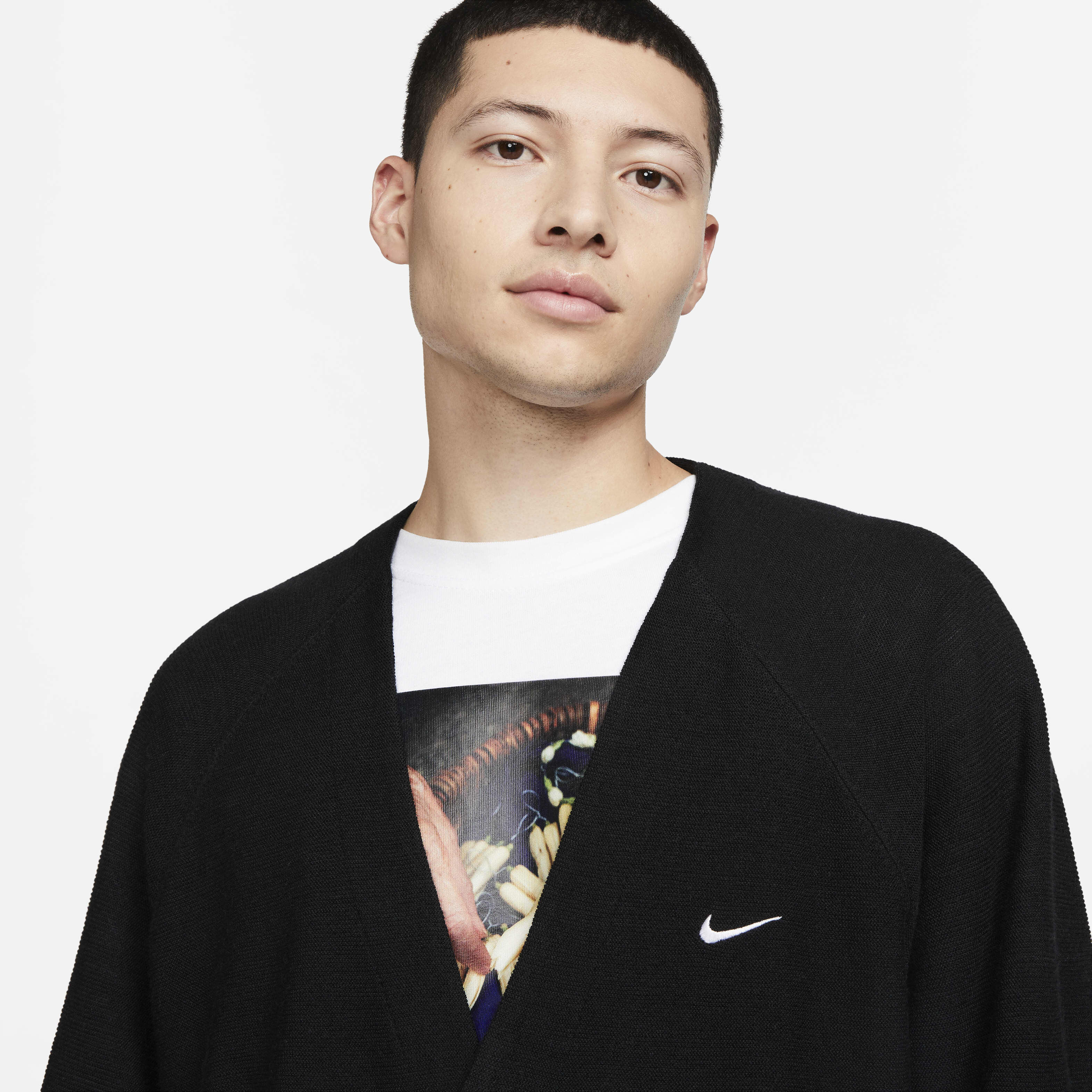 Buy Nike SB Skate Cardigan - Black | Nike Saudi Official