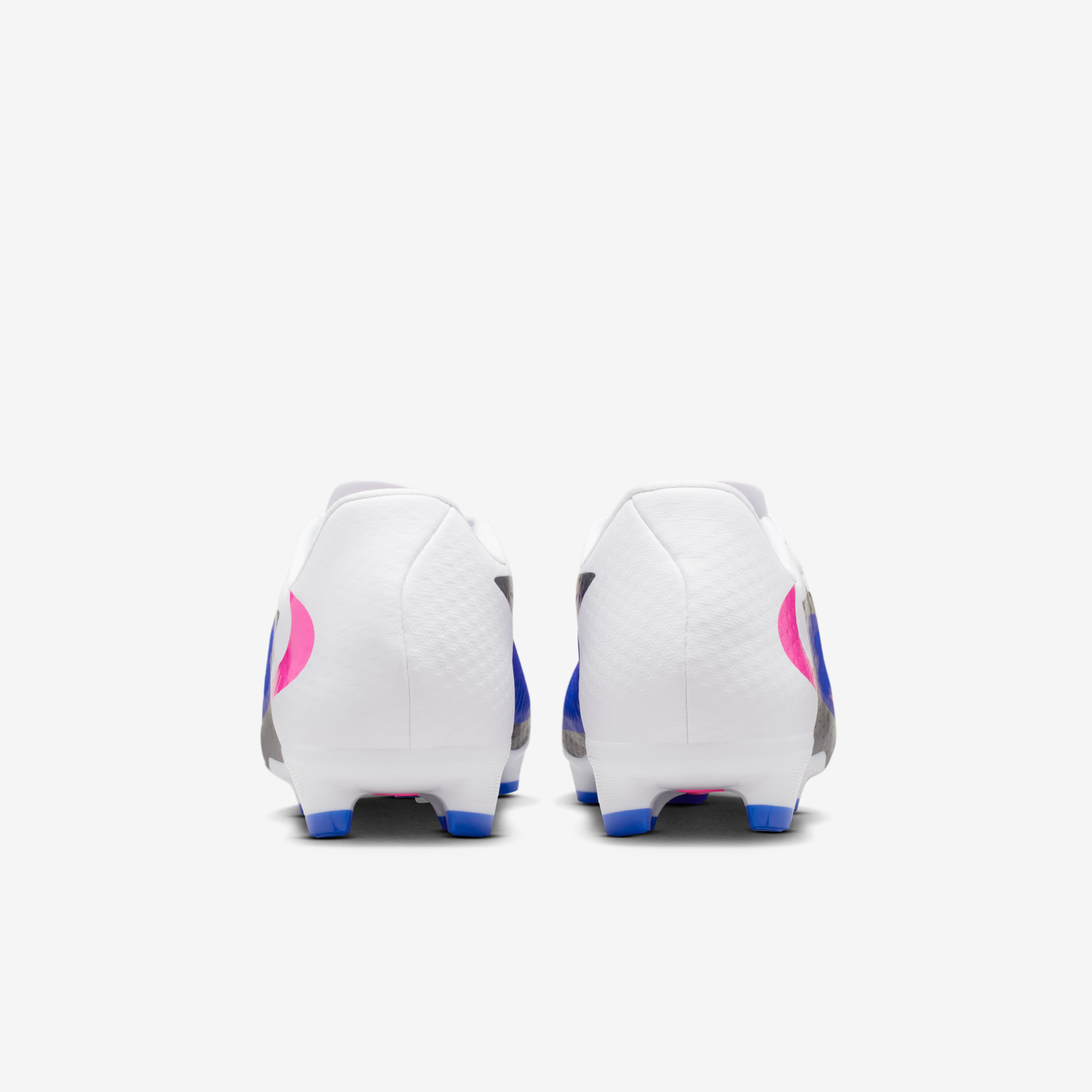 Nike Phantom 6 Low Academy image number 5