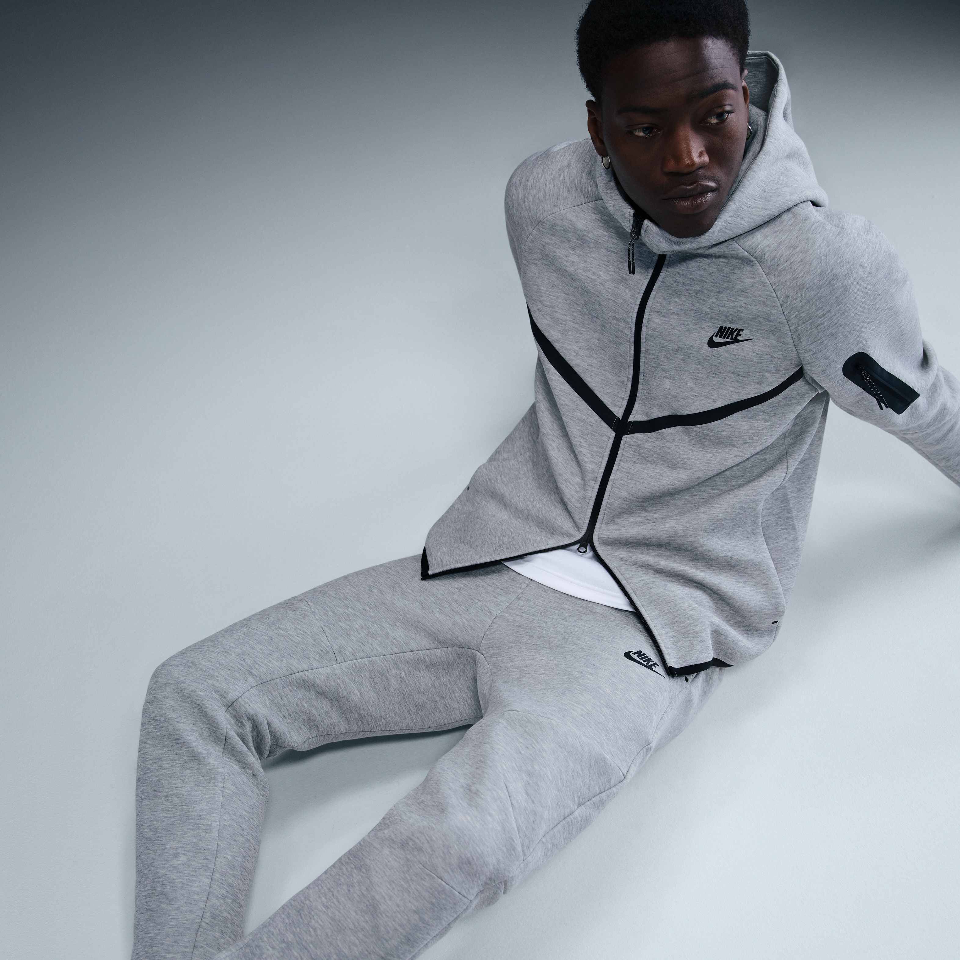 Nike Tech image number 4