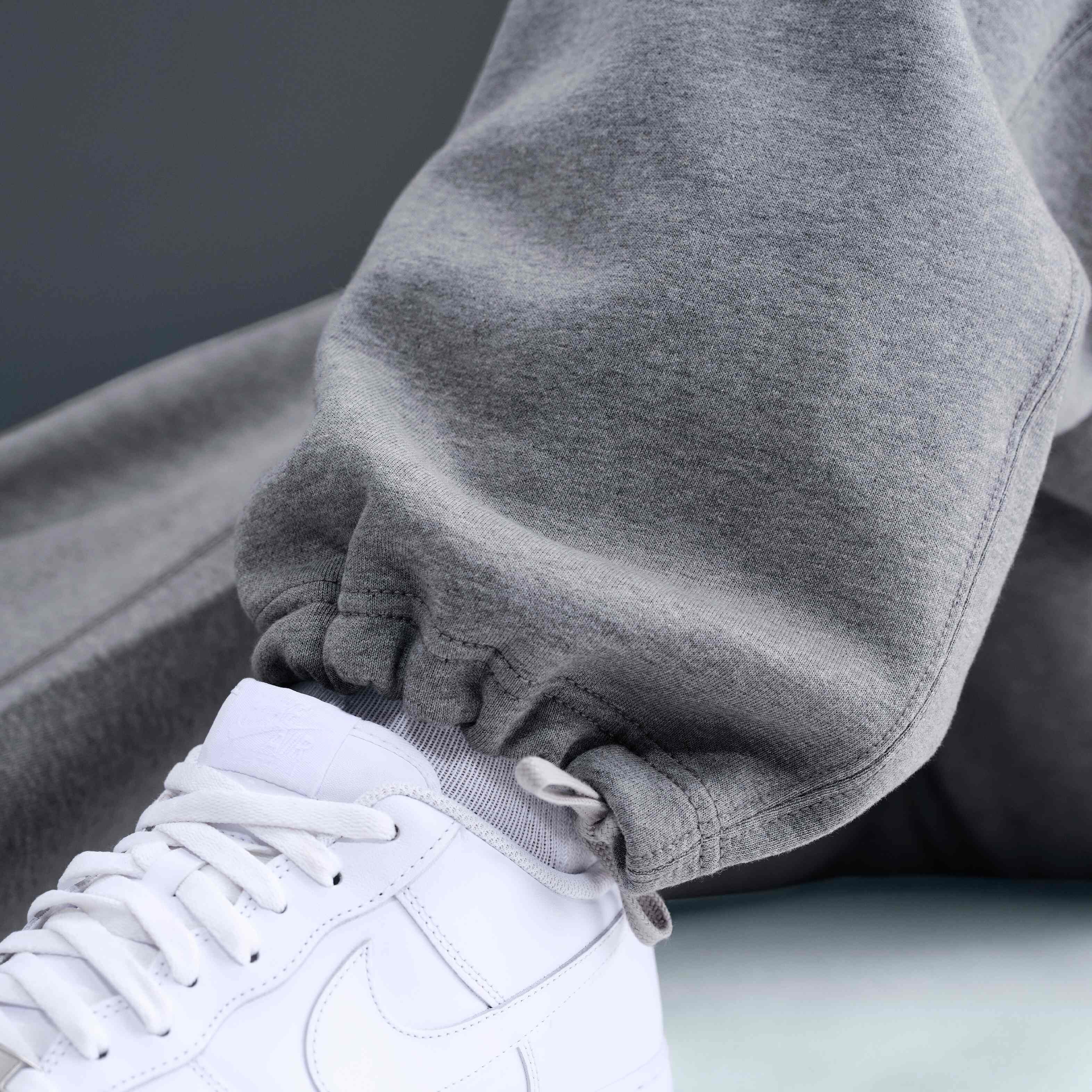 Nike Solo Swoosh image number 11