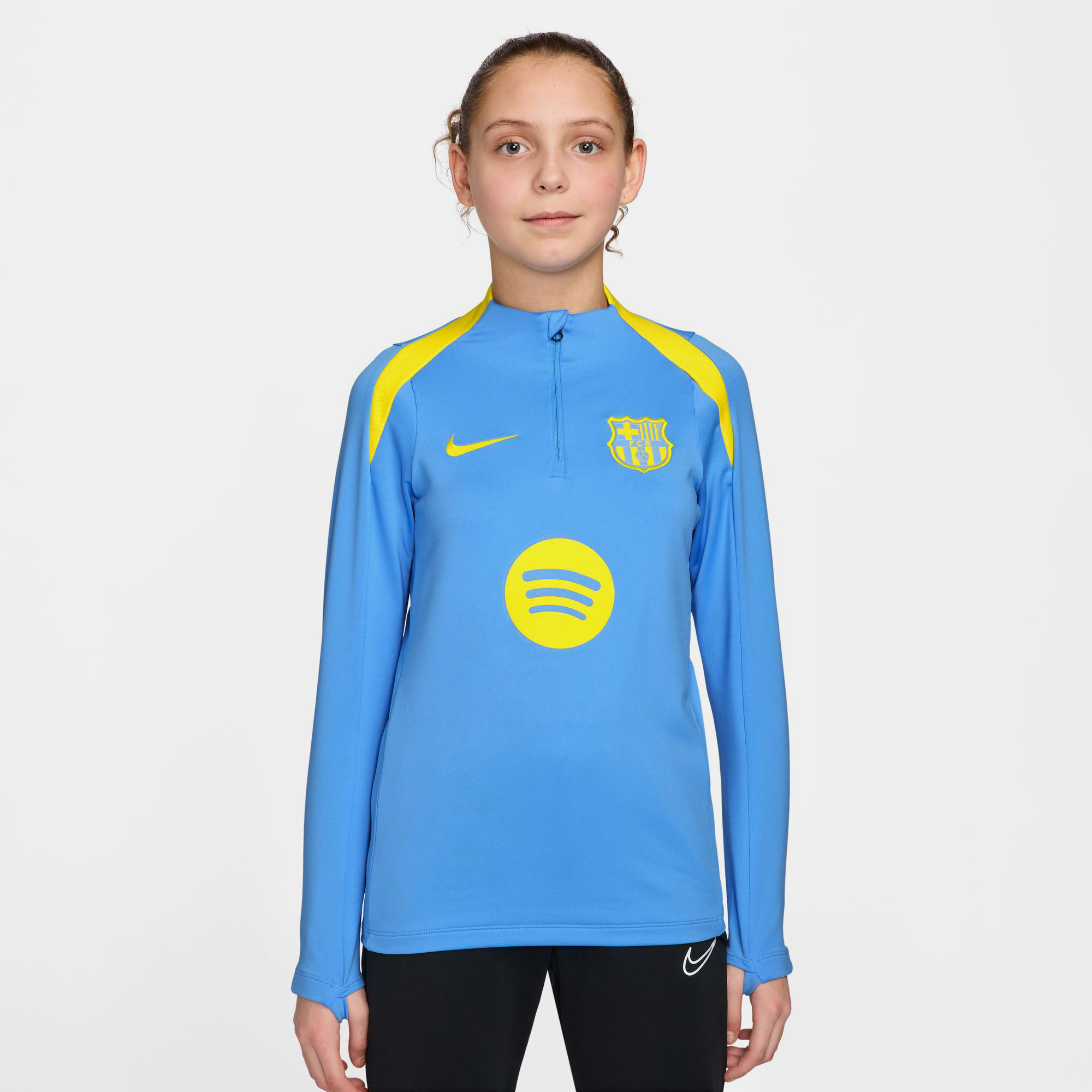 F.C. Barcelona Strike Fourth image number 0