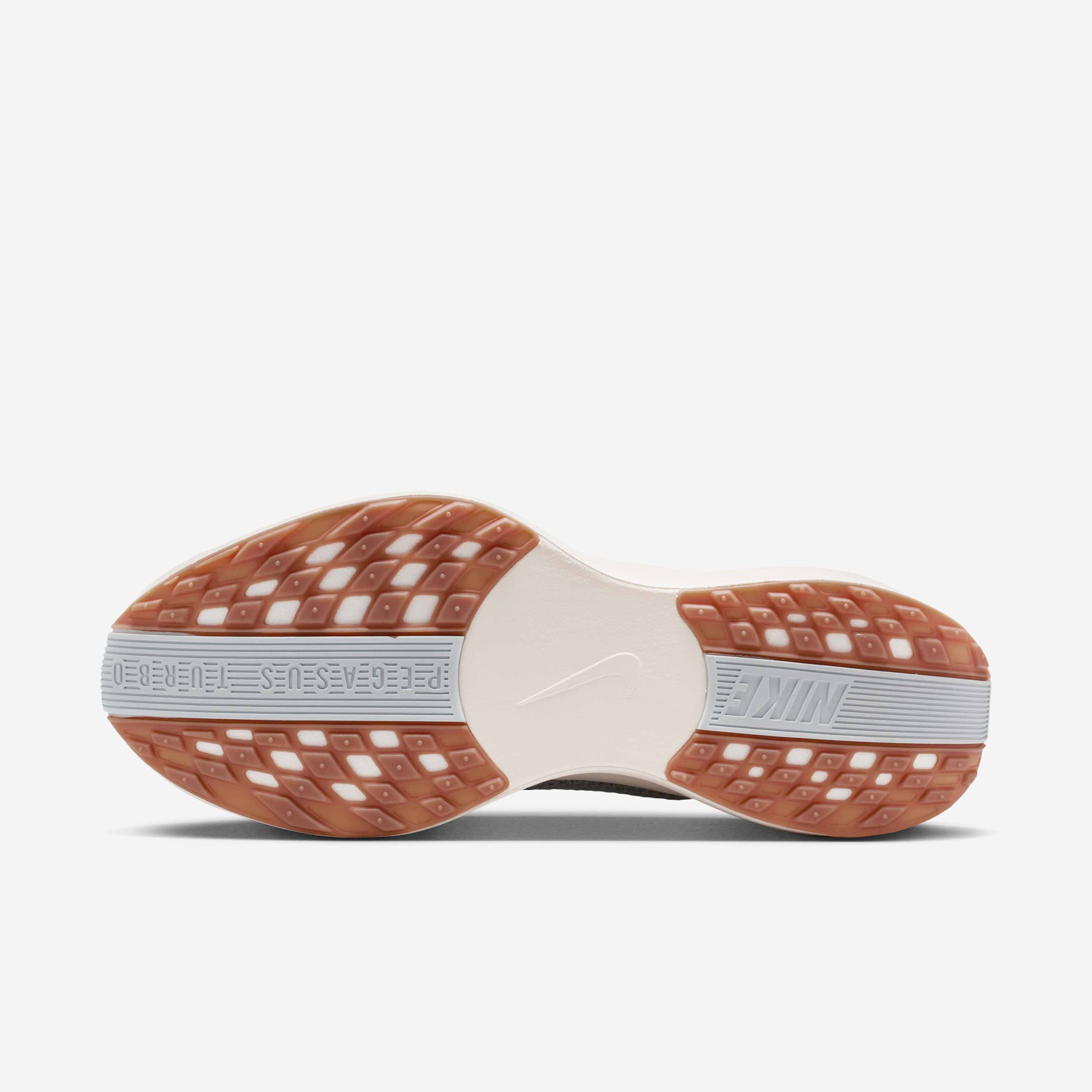 Nike Pegasus Plus image number 1