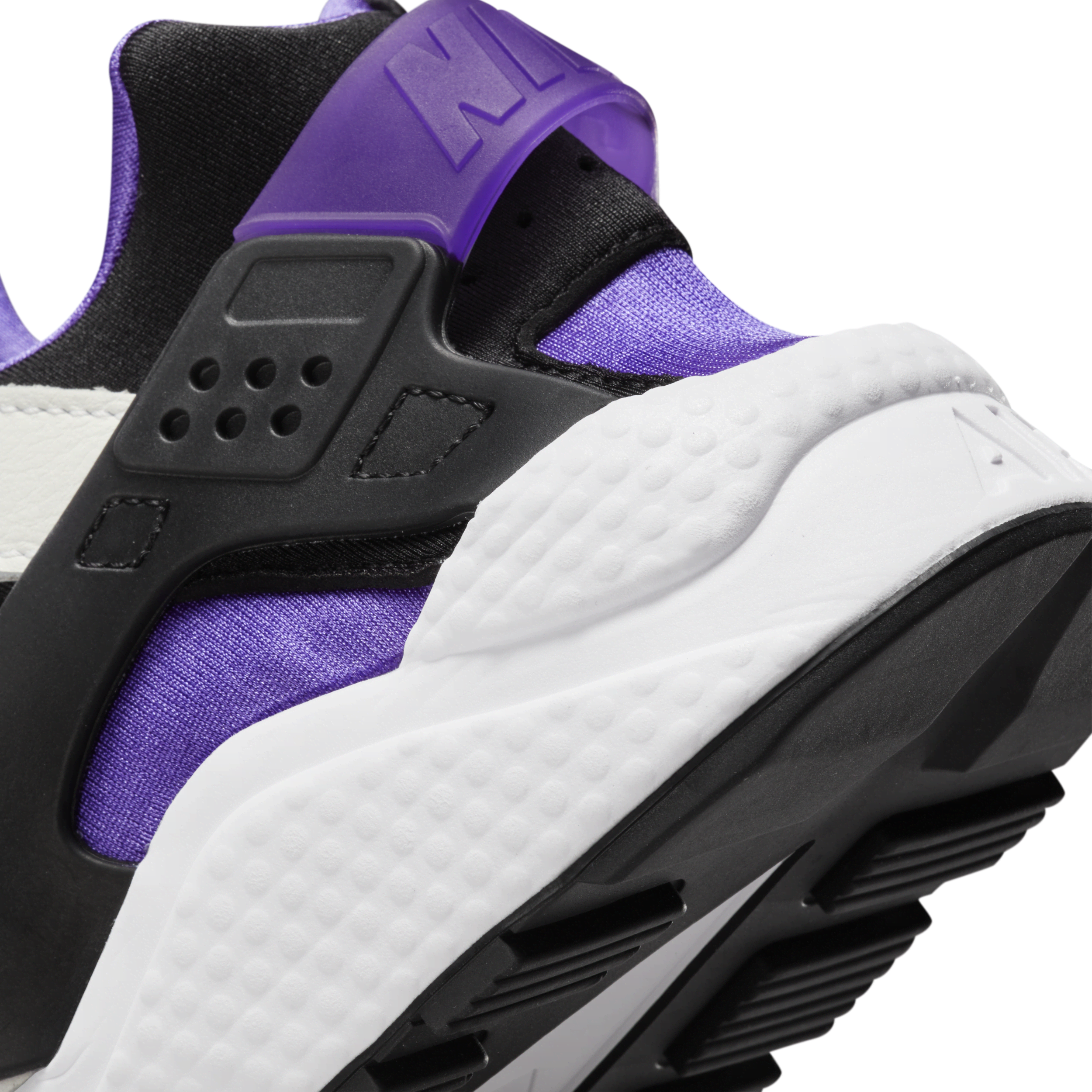 Nike Air Huarache image number 7