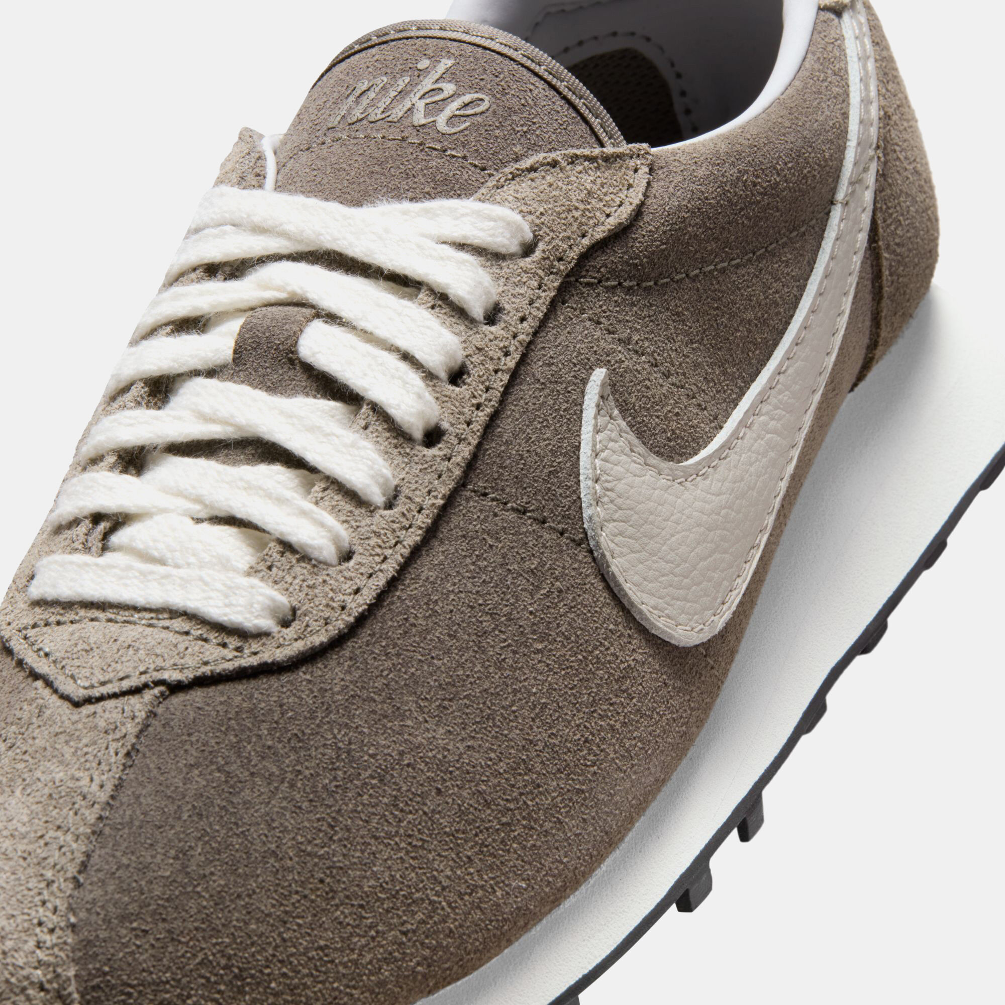 Nike LD-1000 SP image number 8