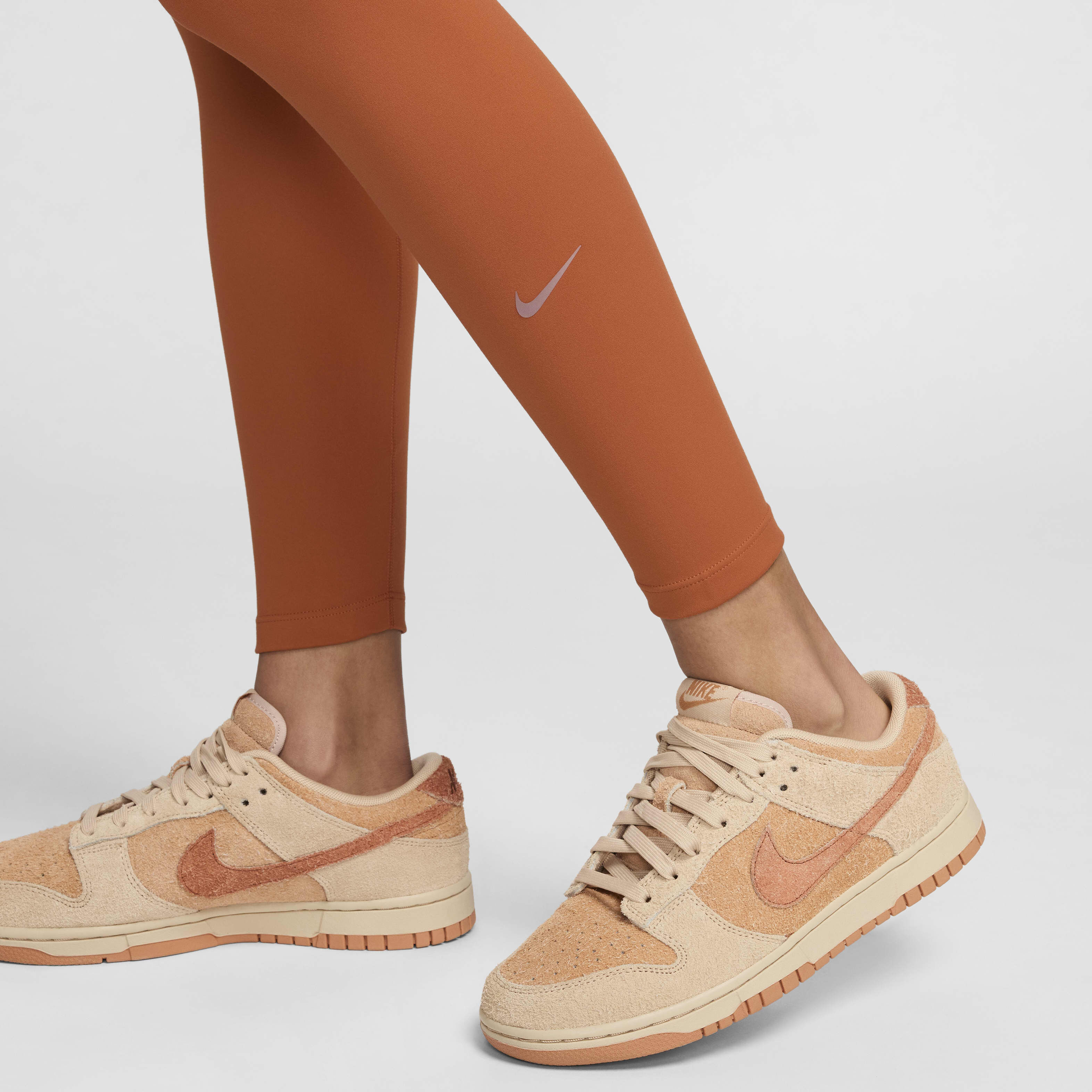 Peach nike leggings on sale