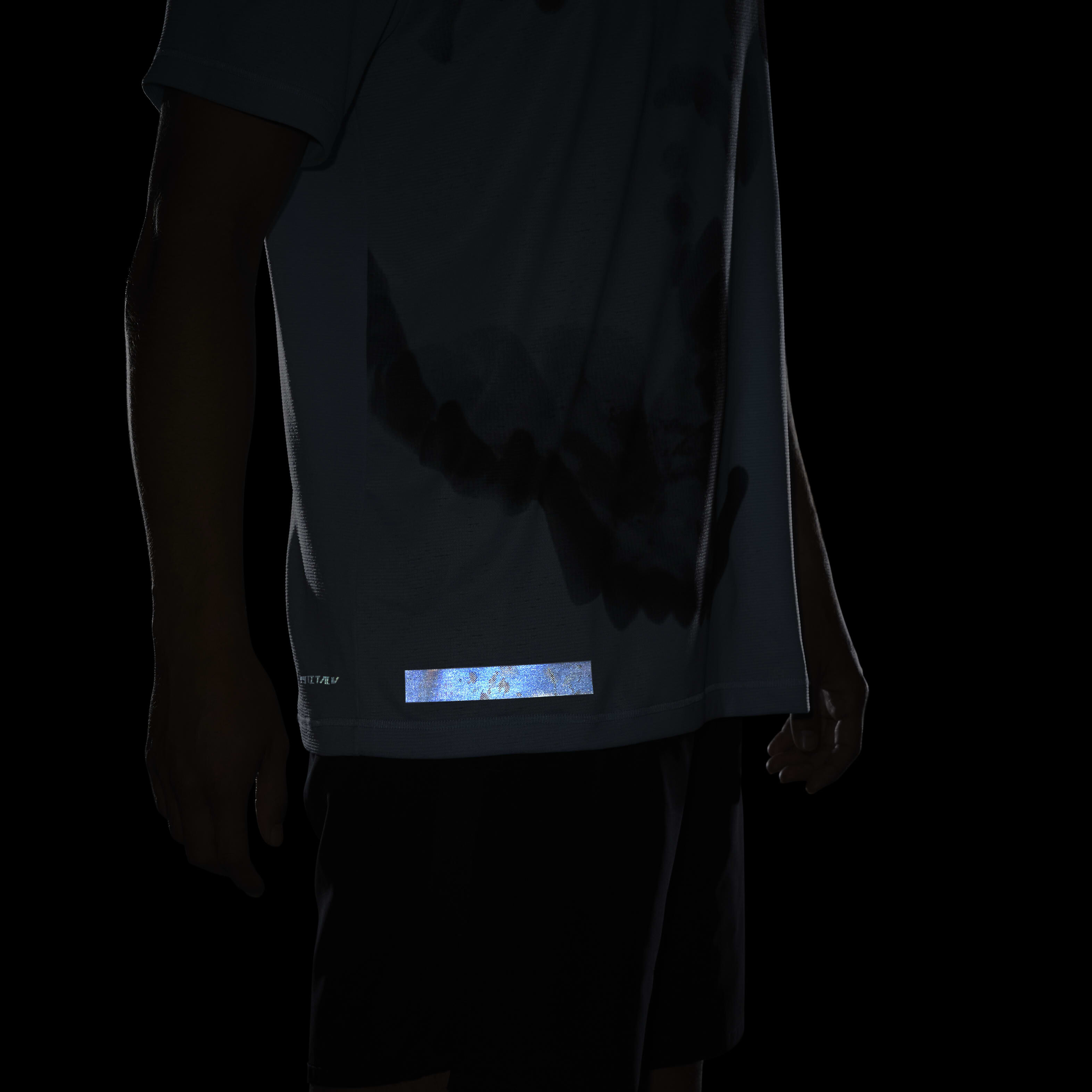 Nike Dri-FIT ADV Run Division image number 9