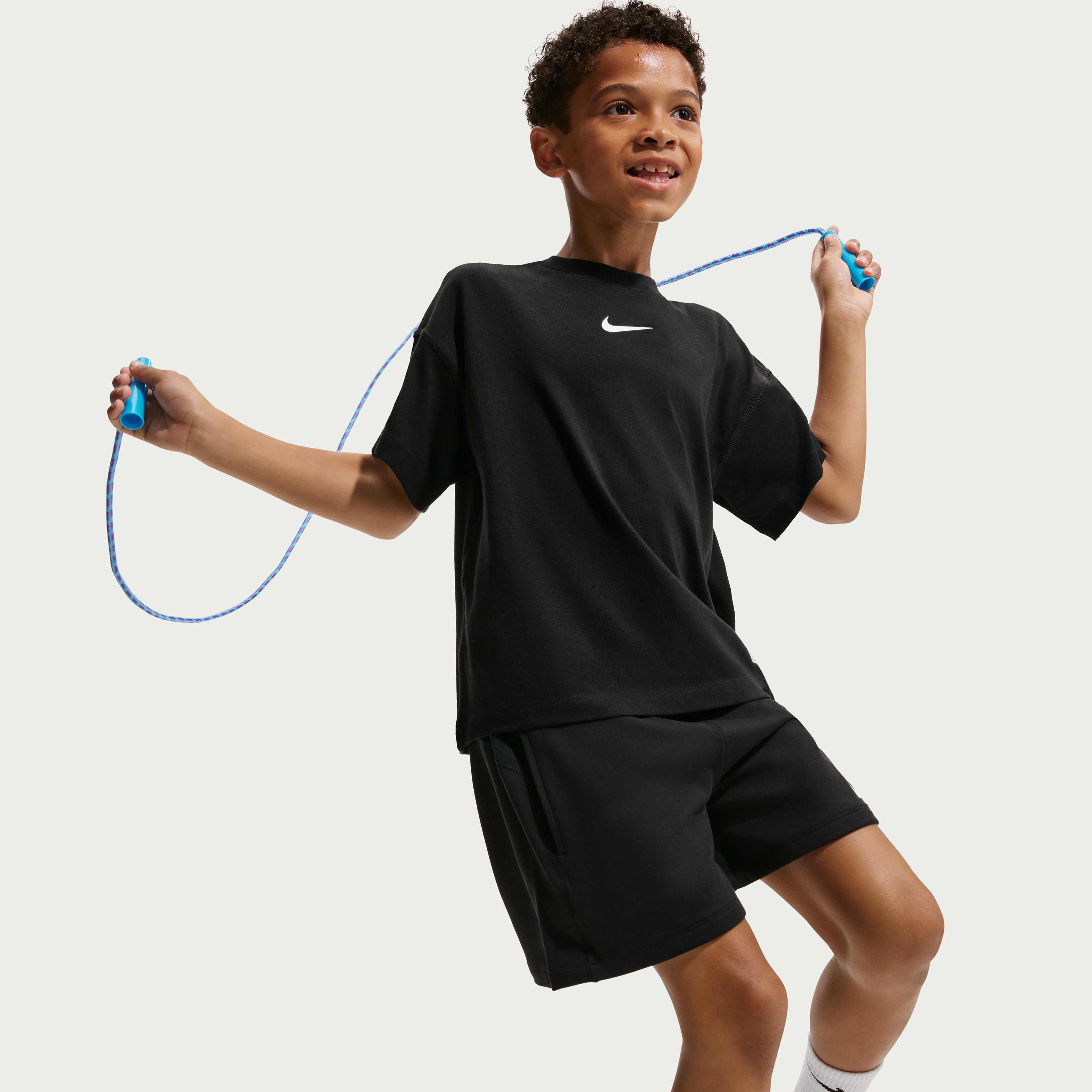 Nike Pro image number 2