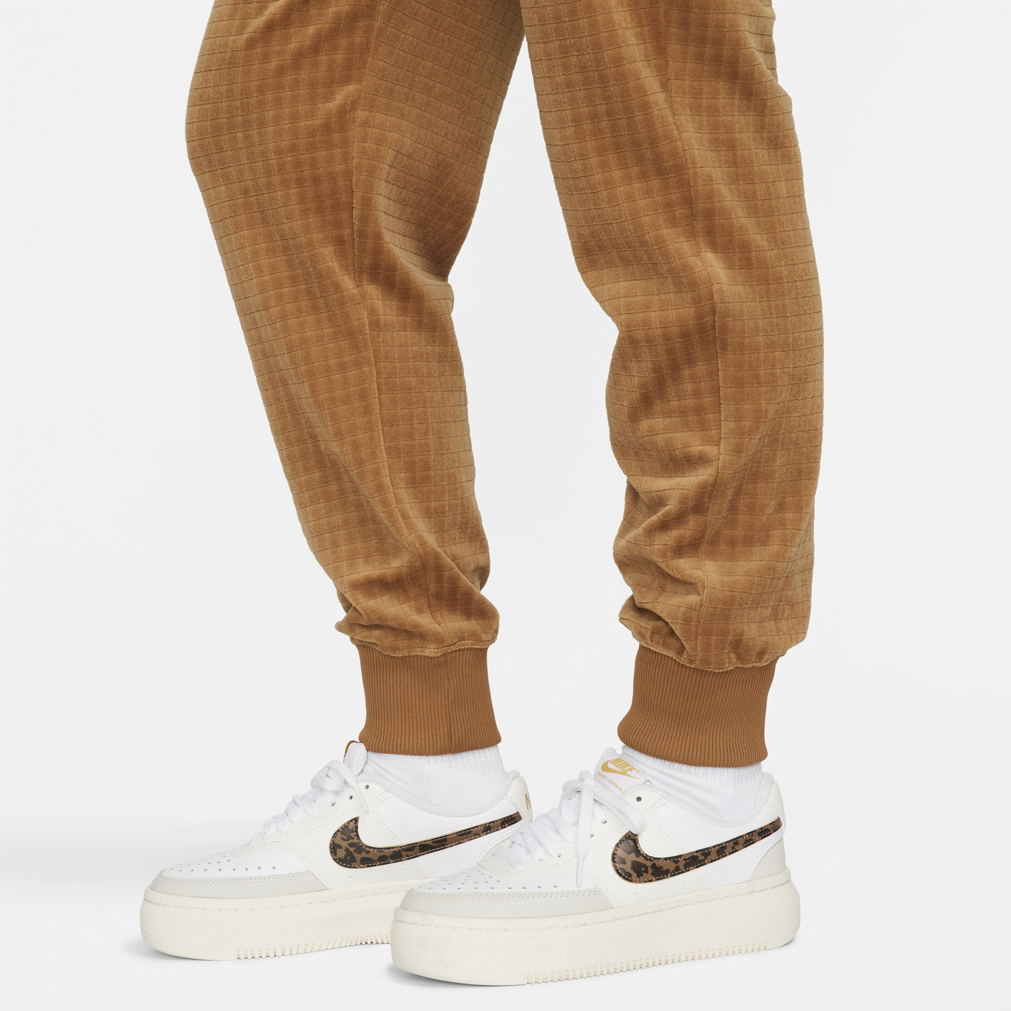 Shop Sportswear Women s High waisted Velour Joggers Nike KSA