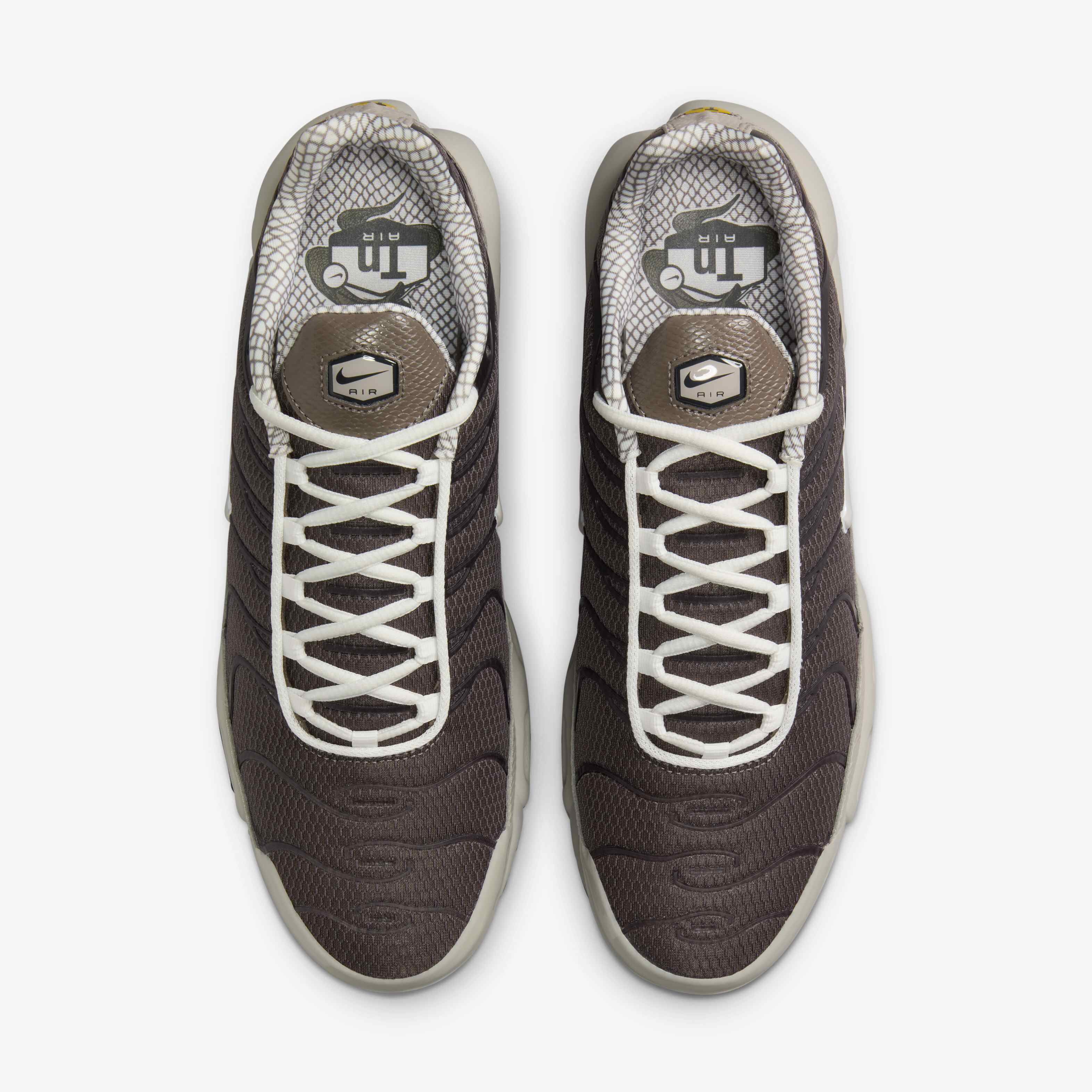 Nike Air Max Plus image number 3