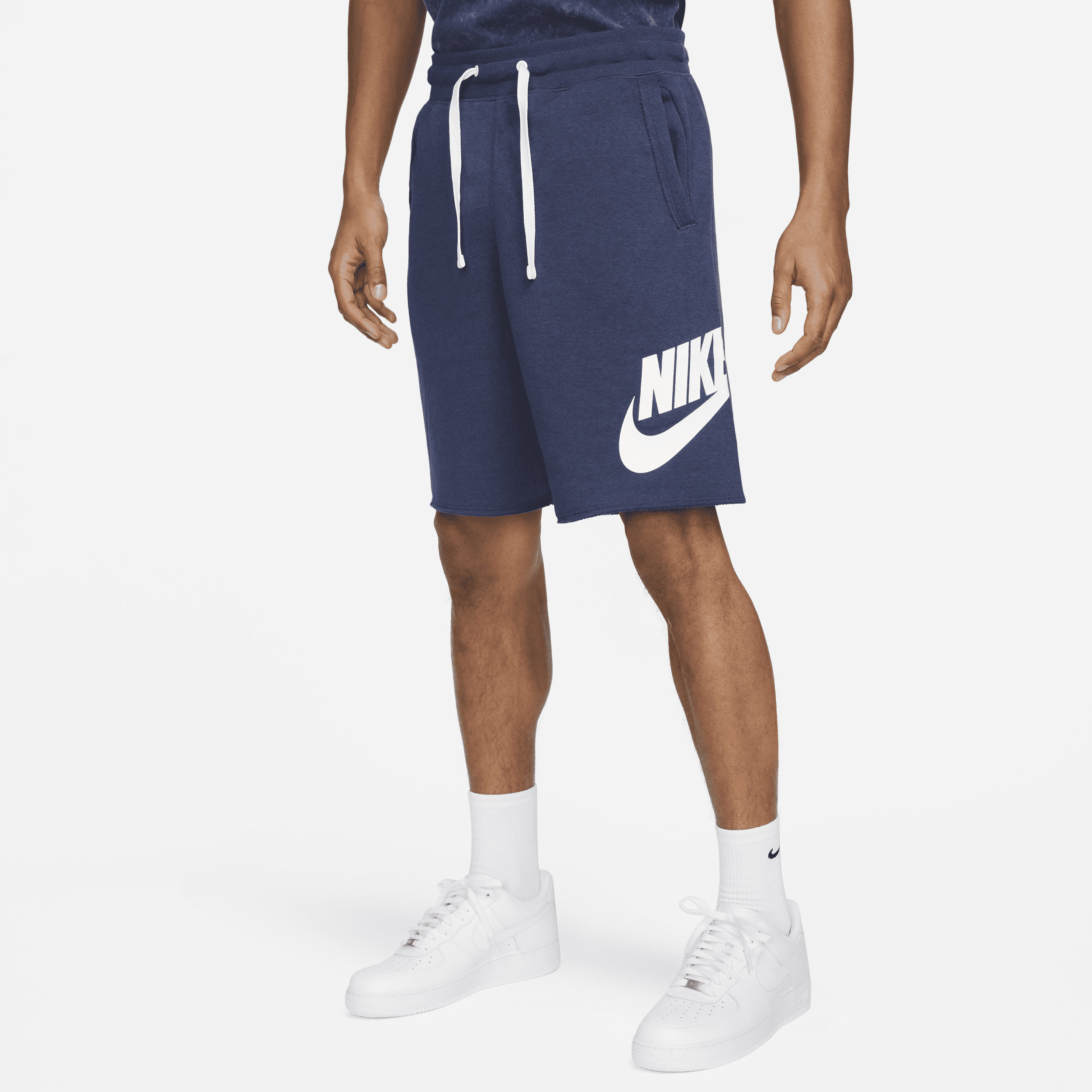 Nike alumni vice cheap shorts wolf grey