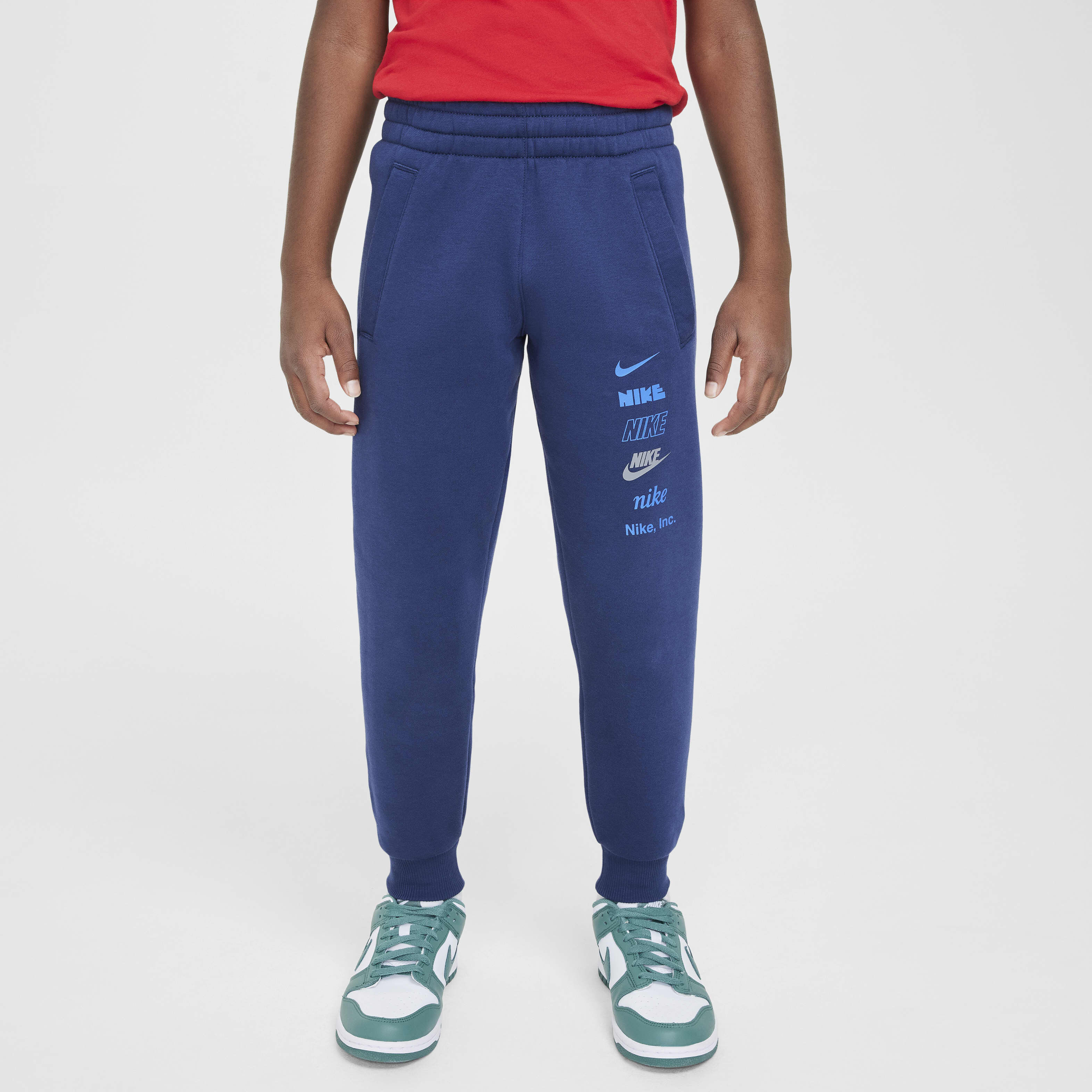 Nike sportswear heritage joggers 2025