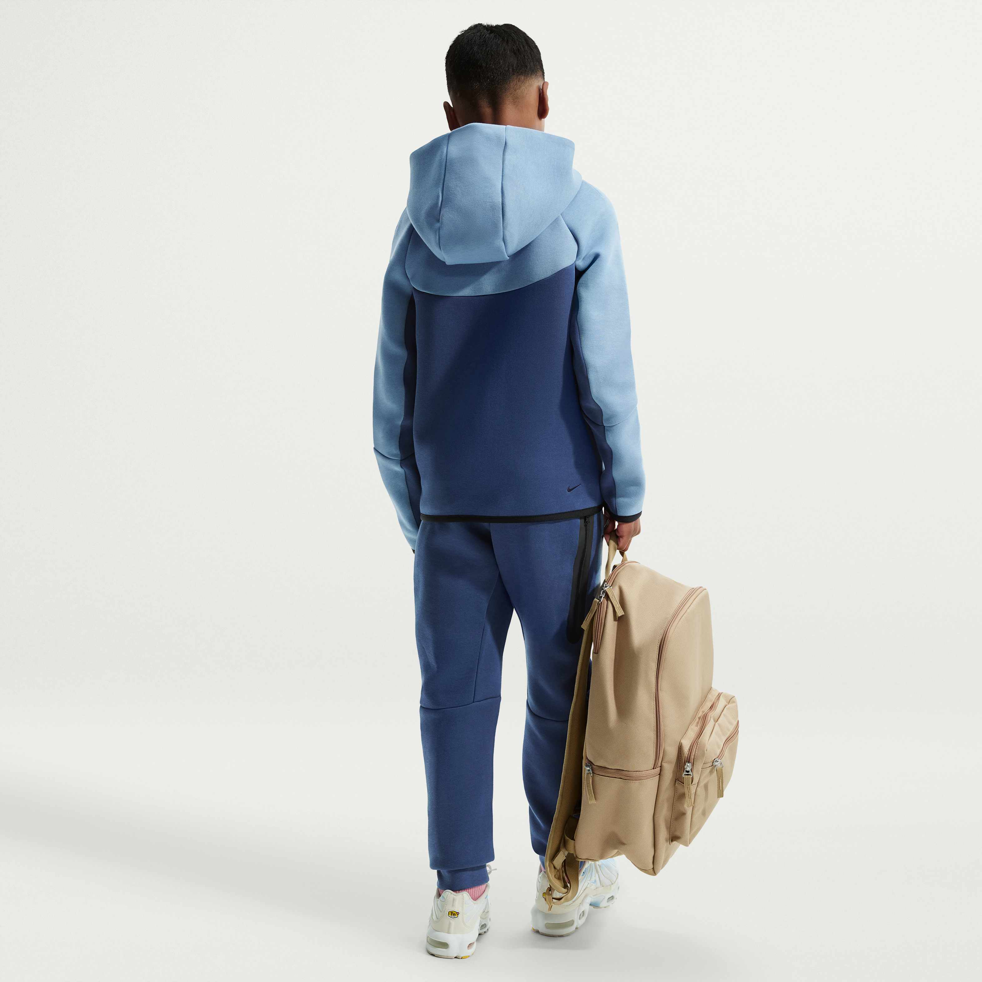 Nike Sportswear Tech Fleece image number 4