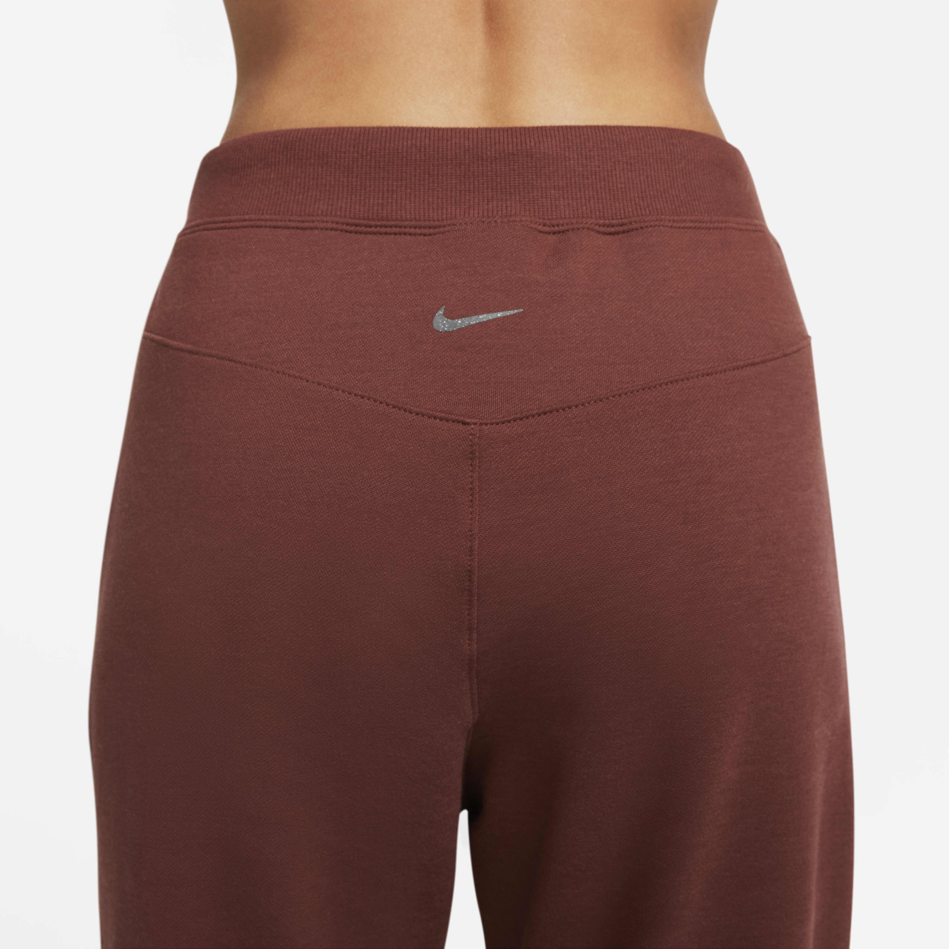 Nike Yoga Luxe image number 3