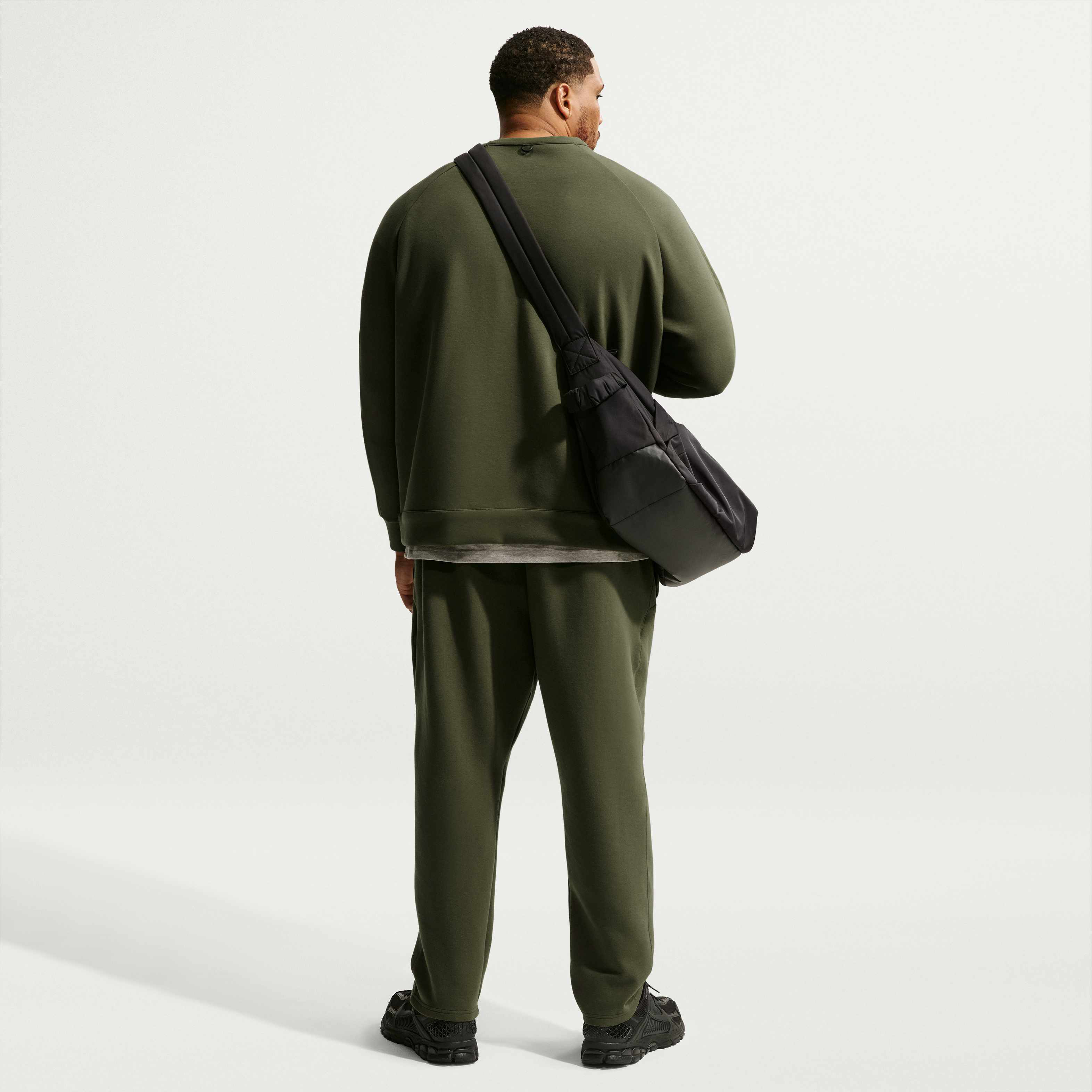 نايكي 24.7 امبوسبلي سوفت image number 10