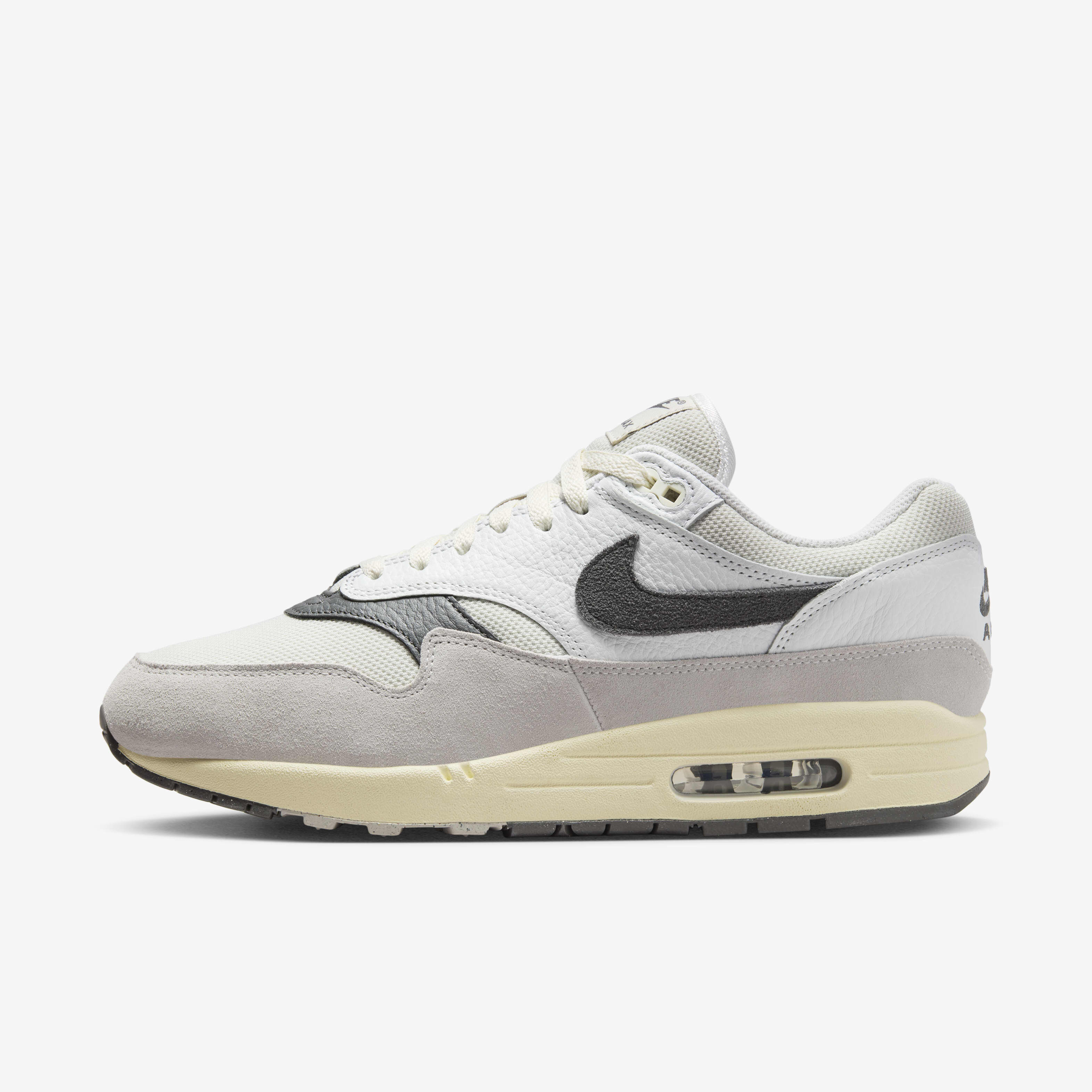 Nike wavy sneakers top