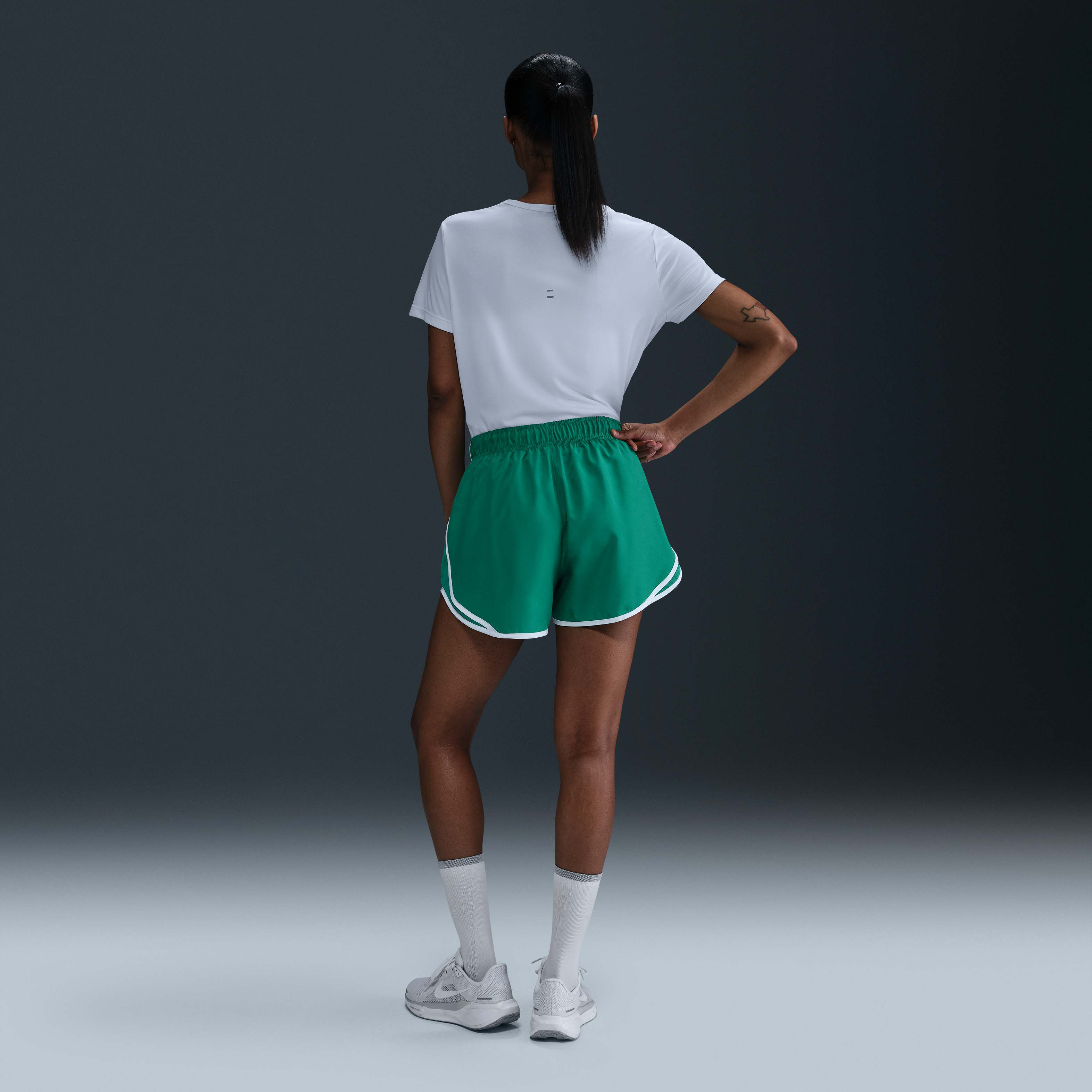 Nike Tempo image number 4