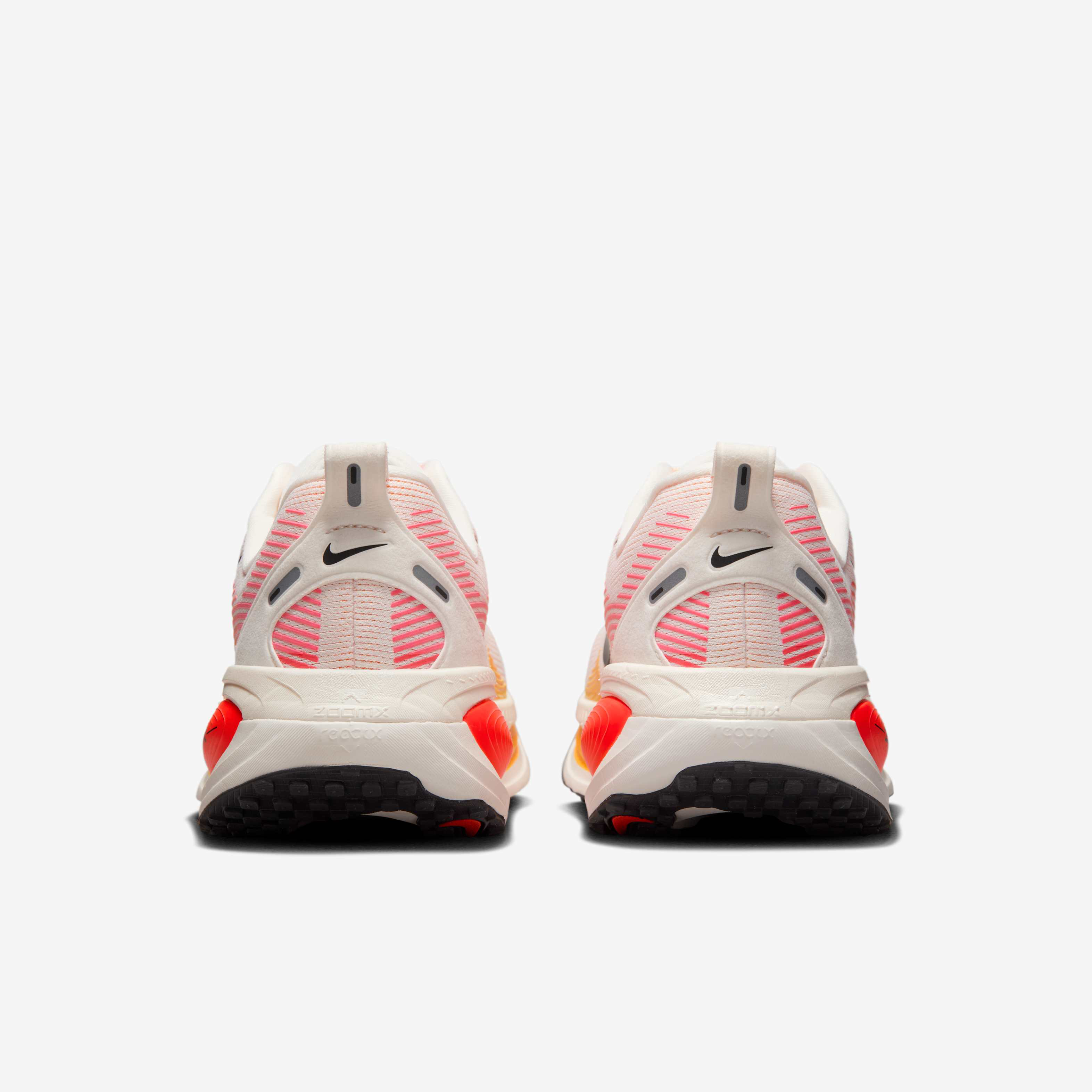 Nike Vomero 18 image number 5