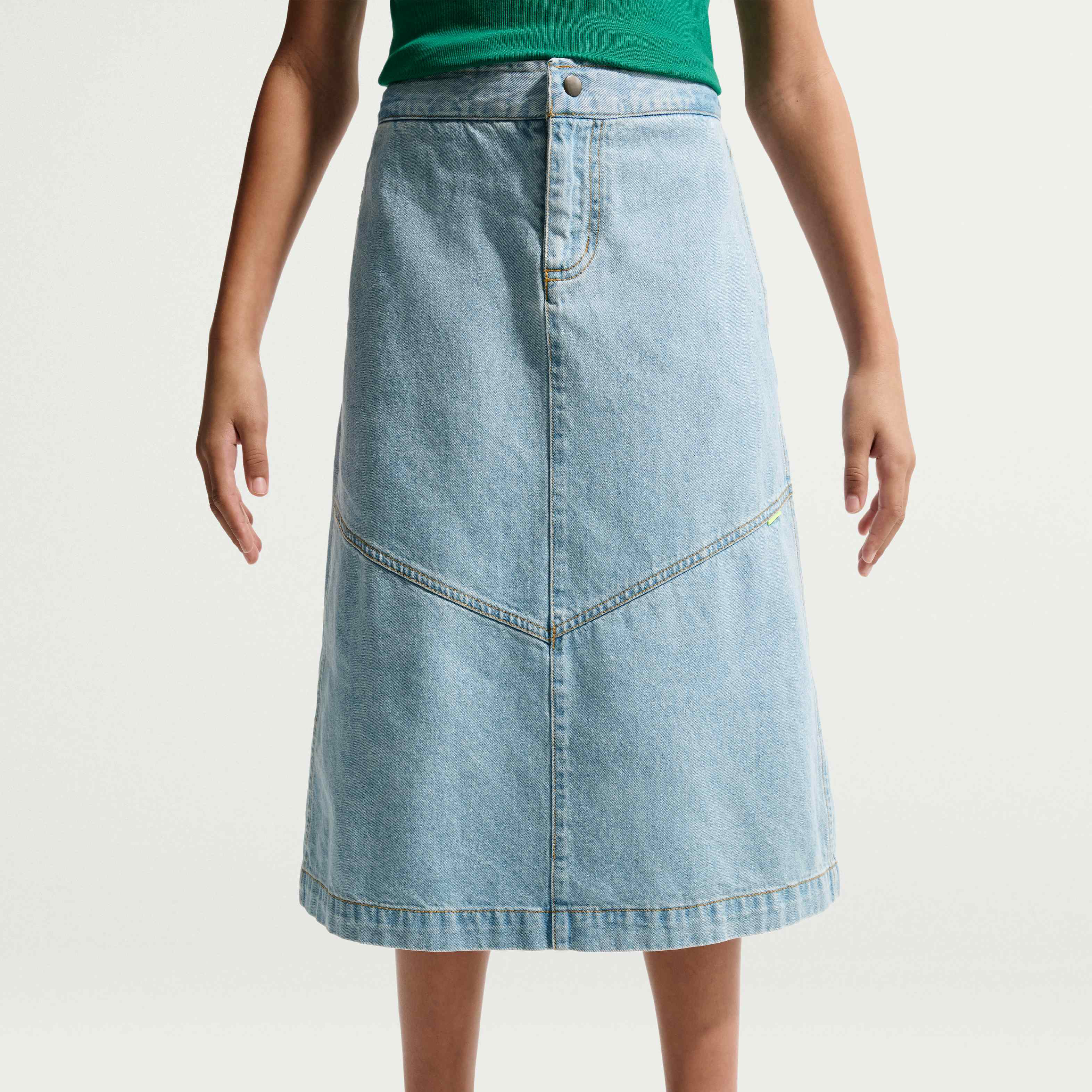 نايكي سبورتسوير image number 1