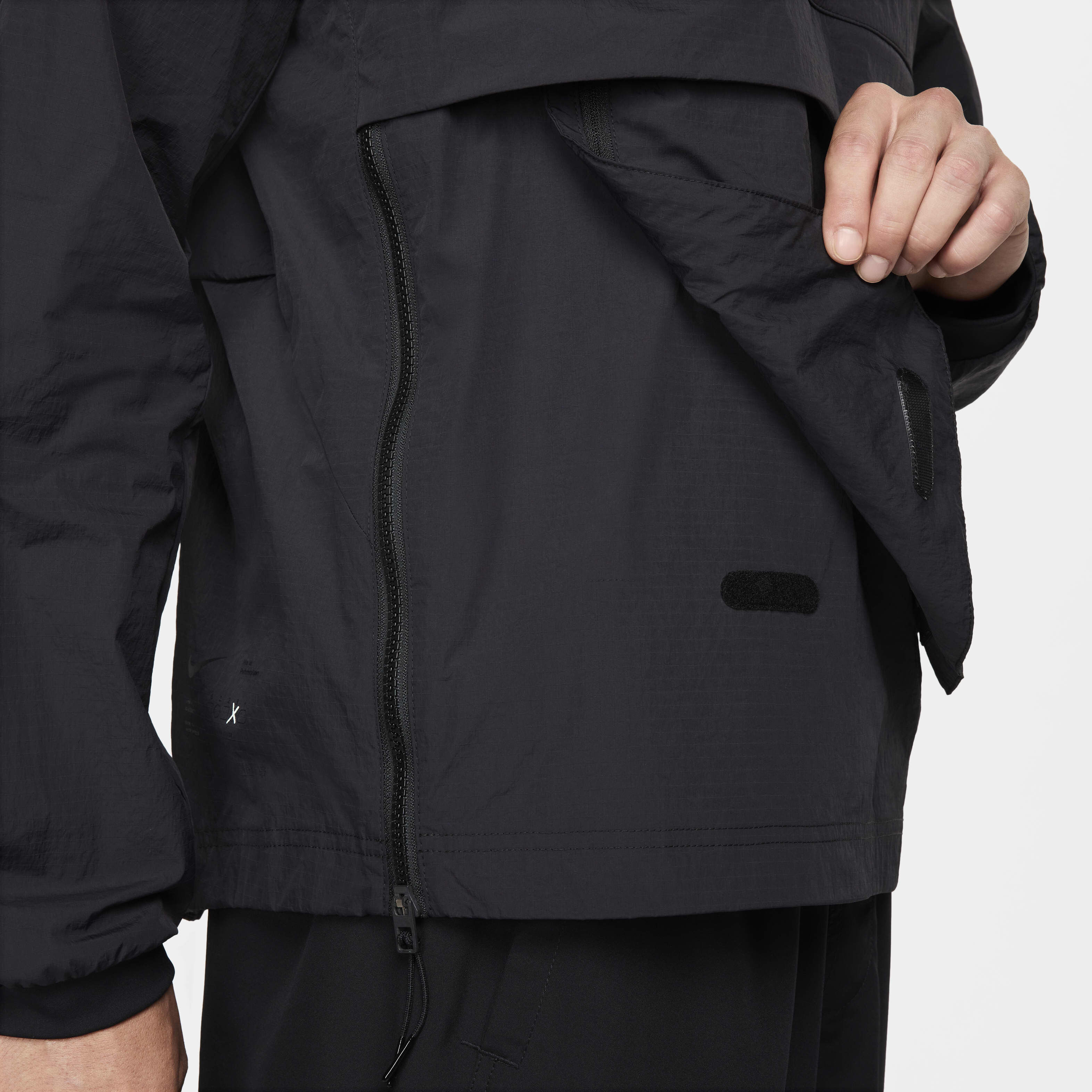 Nike APS image number 4