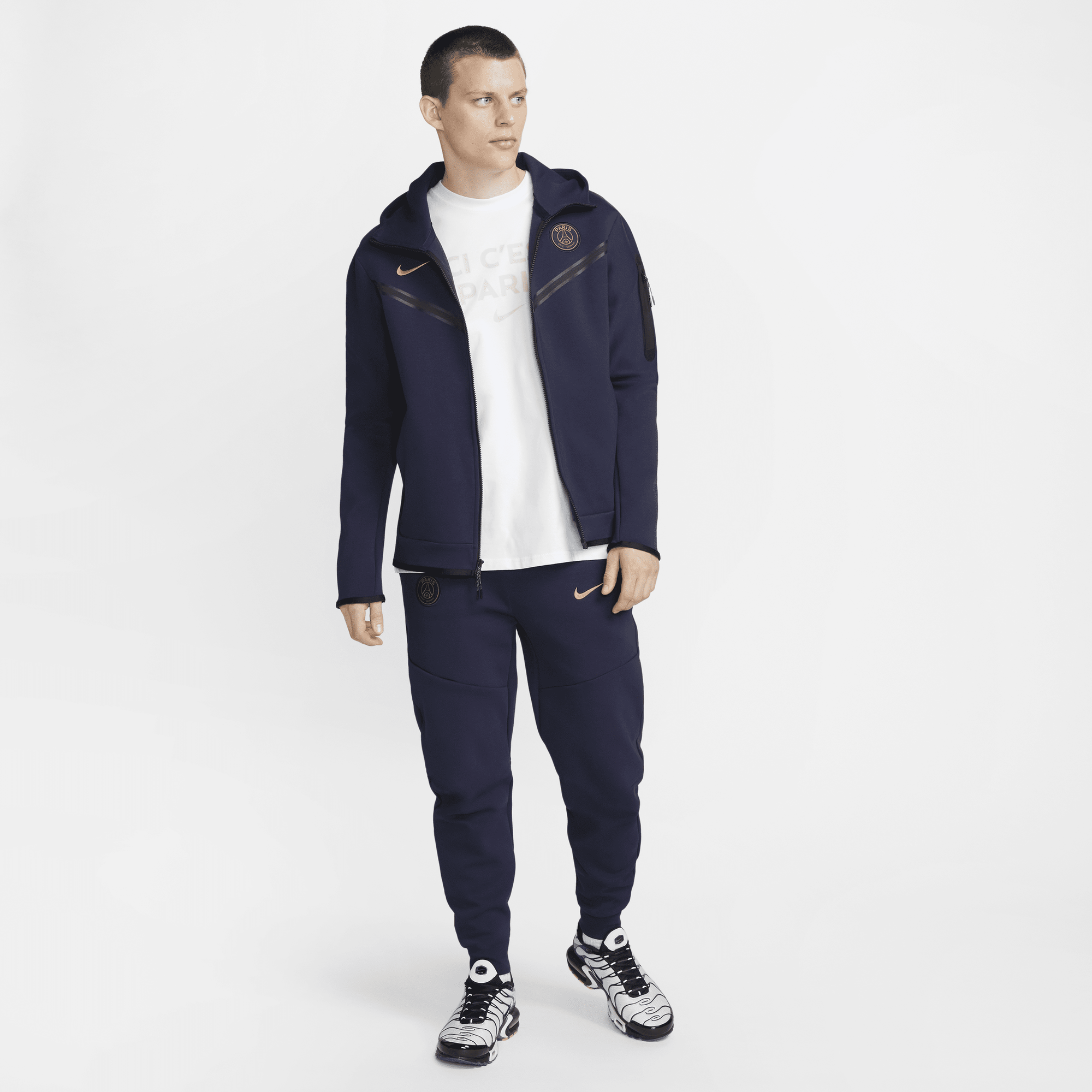 Paris saint germain tech fleece sale