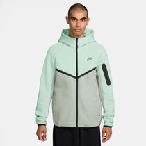 Nike Tech