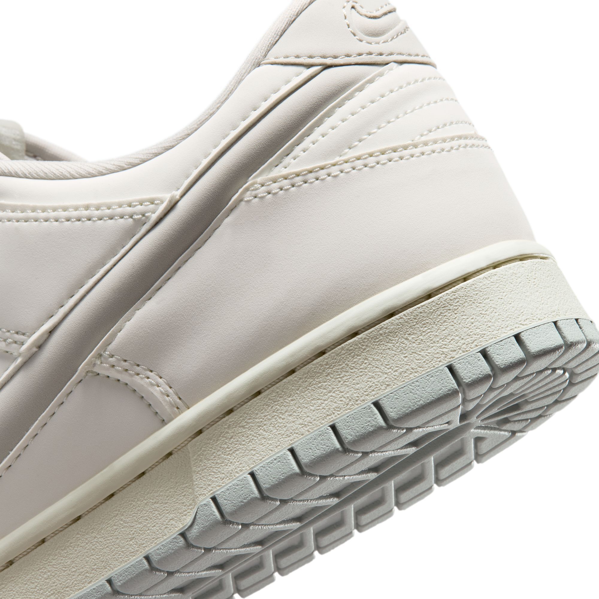 Nike Dunk Low Retro Premium image number 6