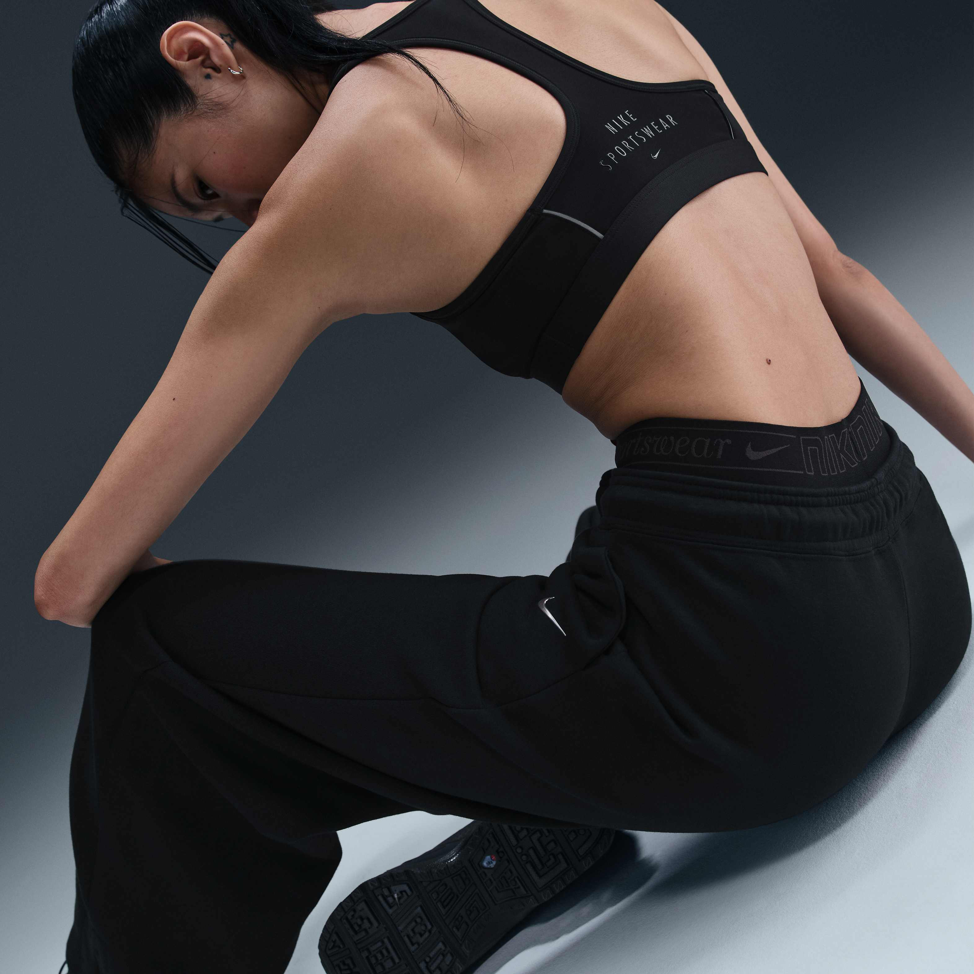 نايكي سبورتسوير فينيكس فليس image number 2