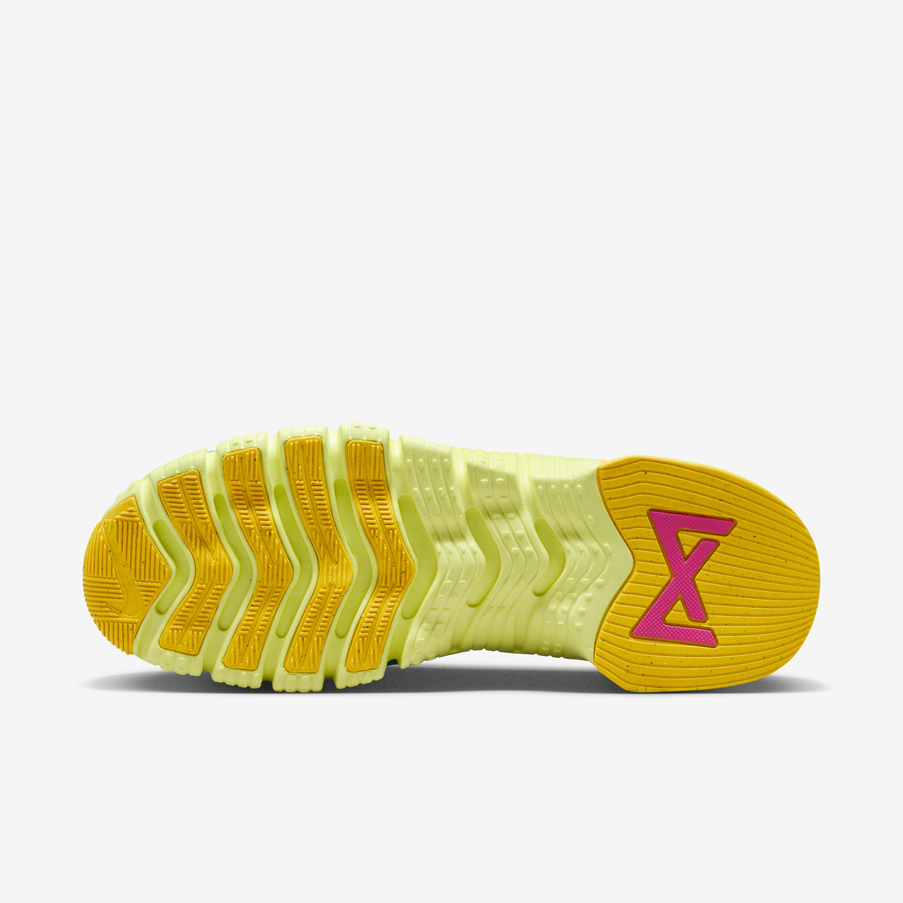 Nike metcon 5 yellow black hot sale