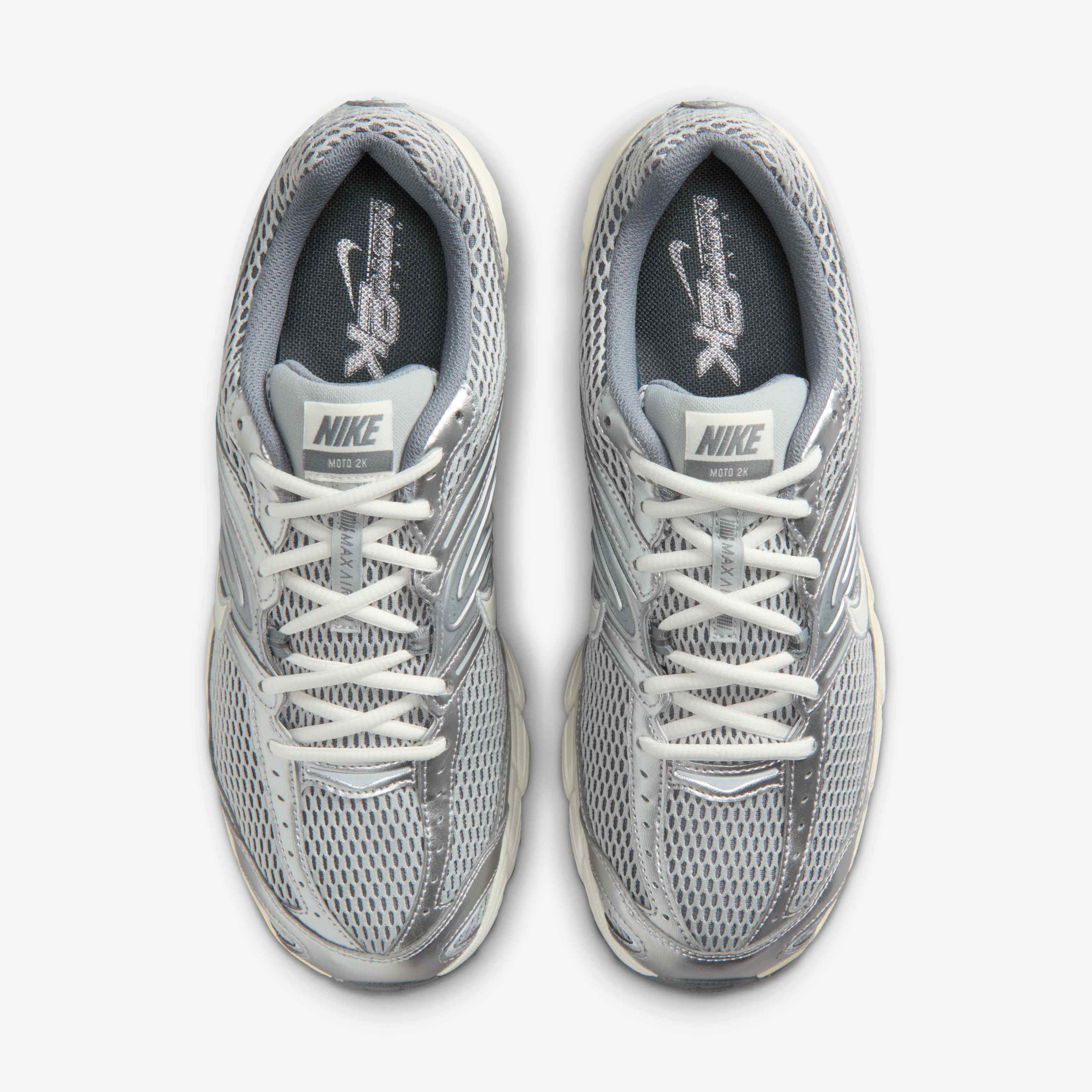 Nike Air Max Moto 2K image number 3