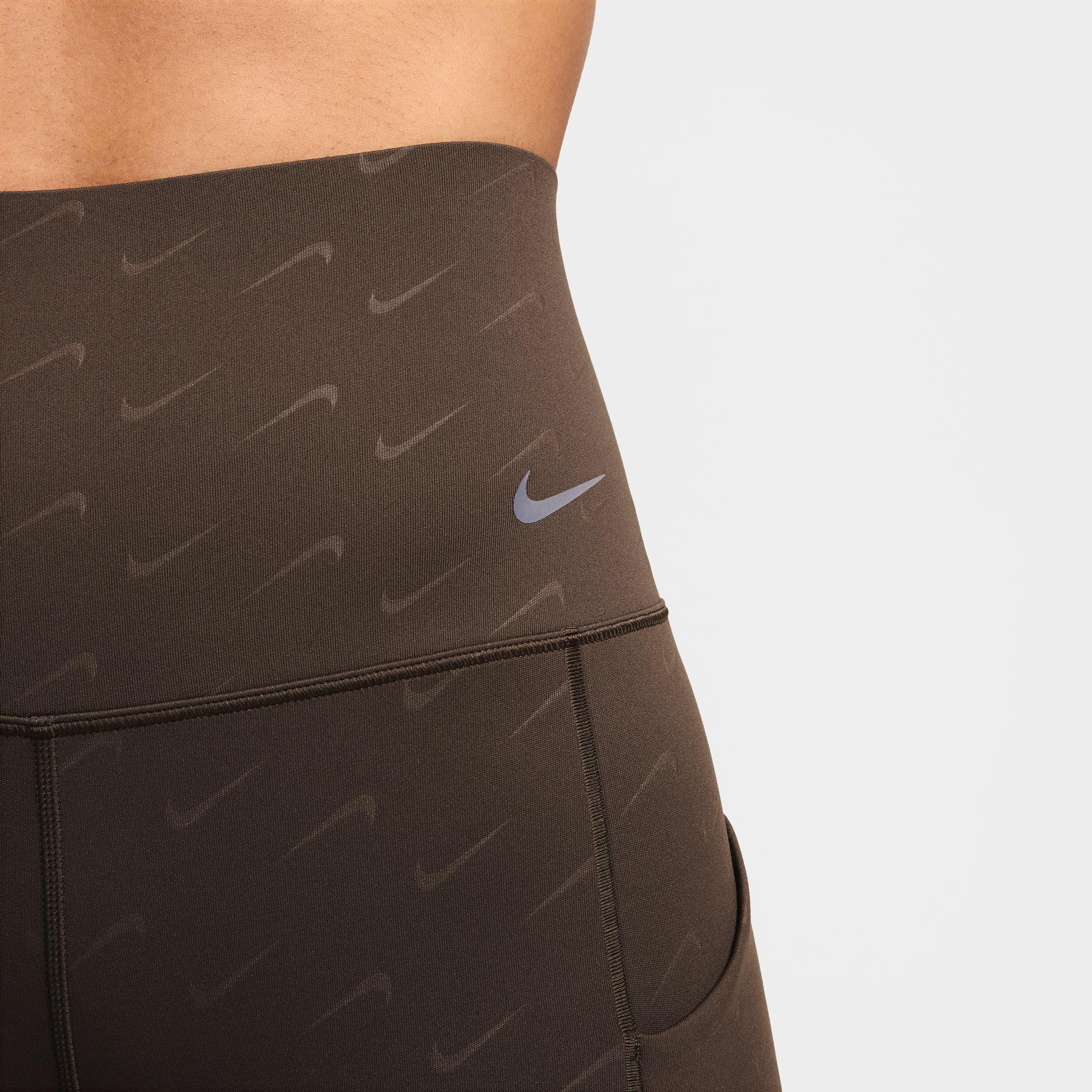 نايكي يونيفيرسا image number 4