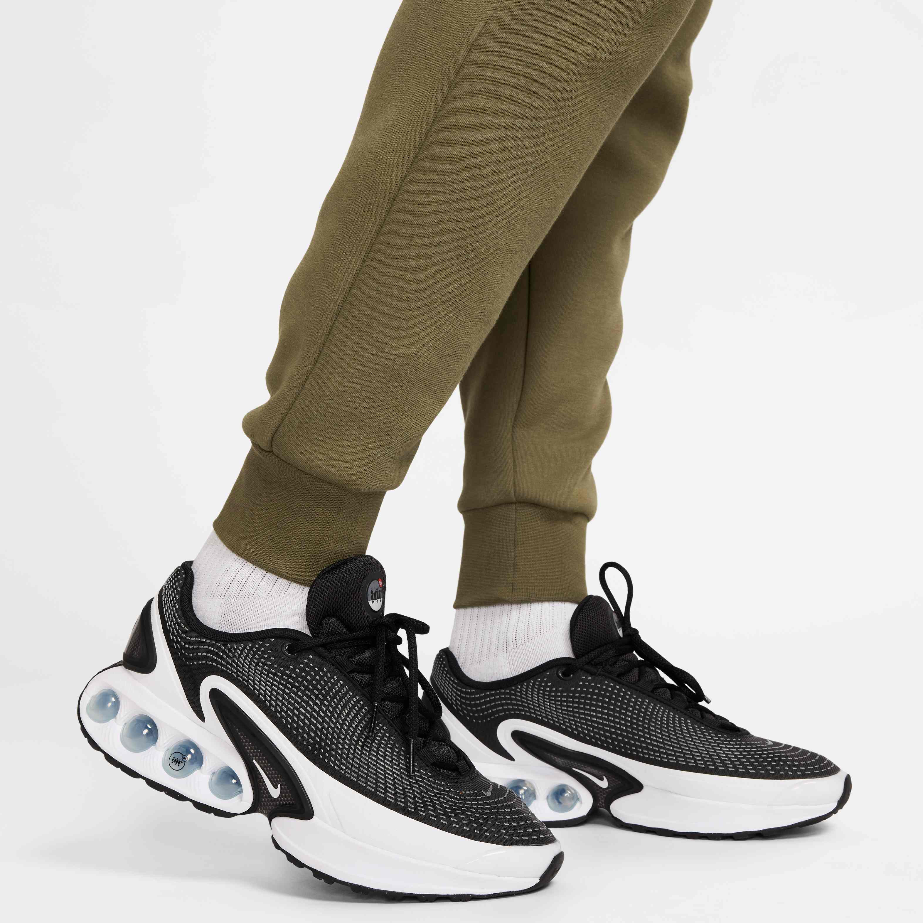 Nike Tech image number 7