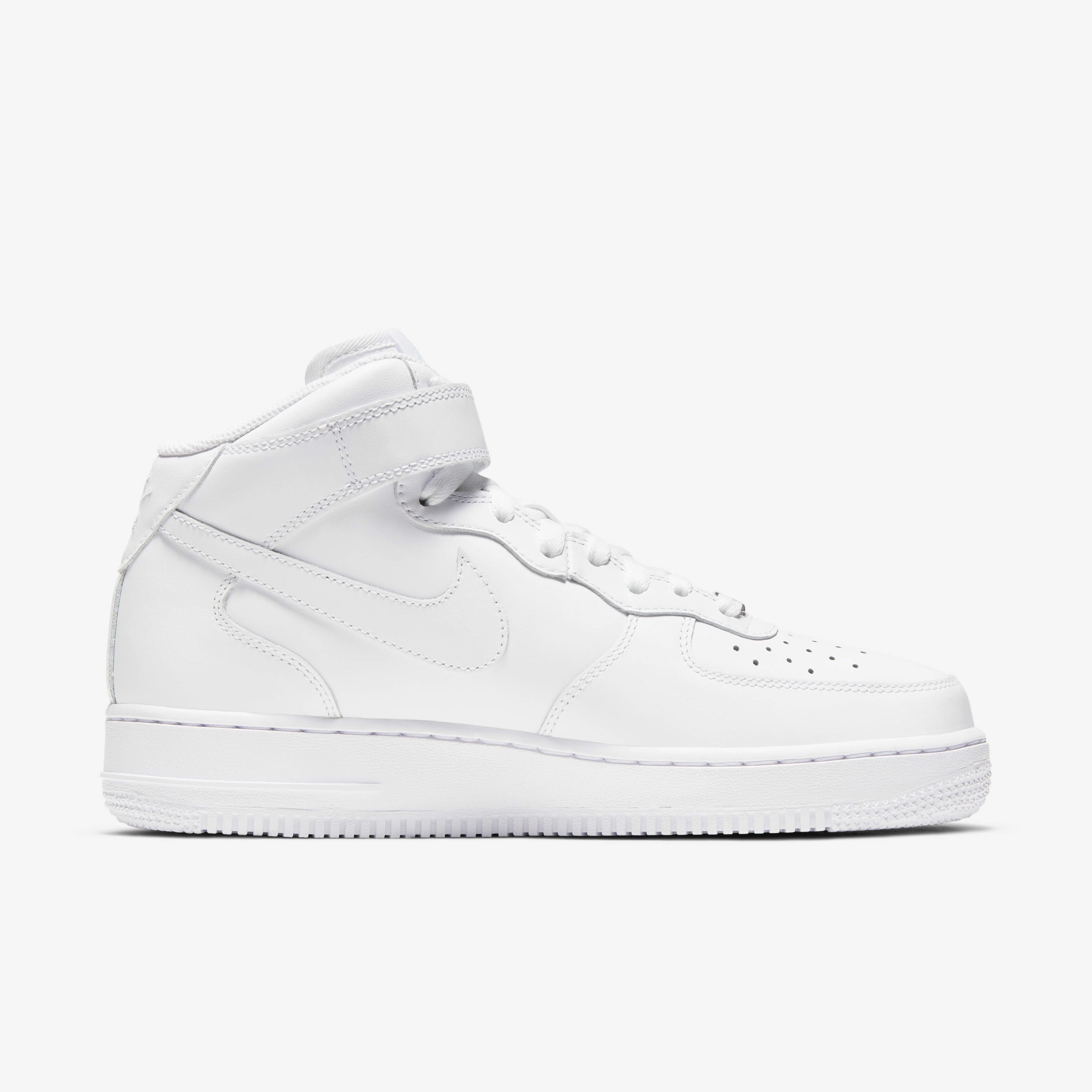 Buy Nike Air Force 1 07 Mid Women s Shoe Nike Saudi Official