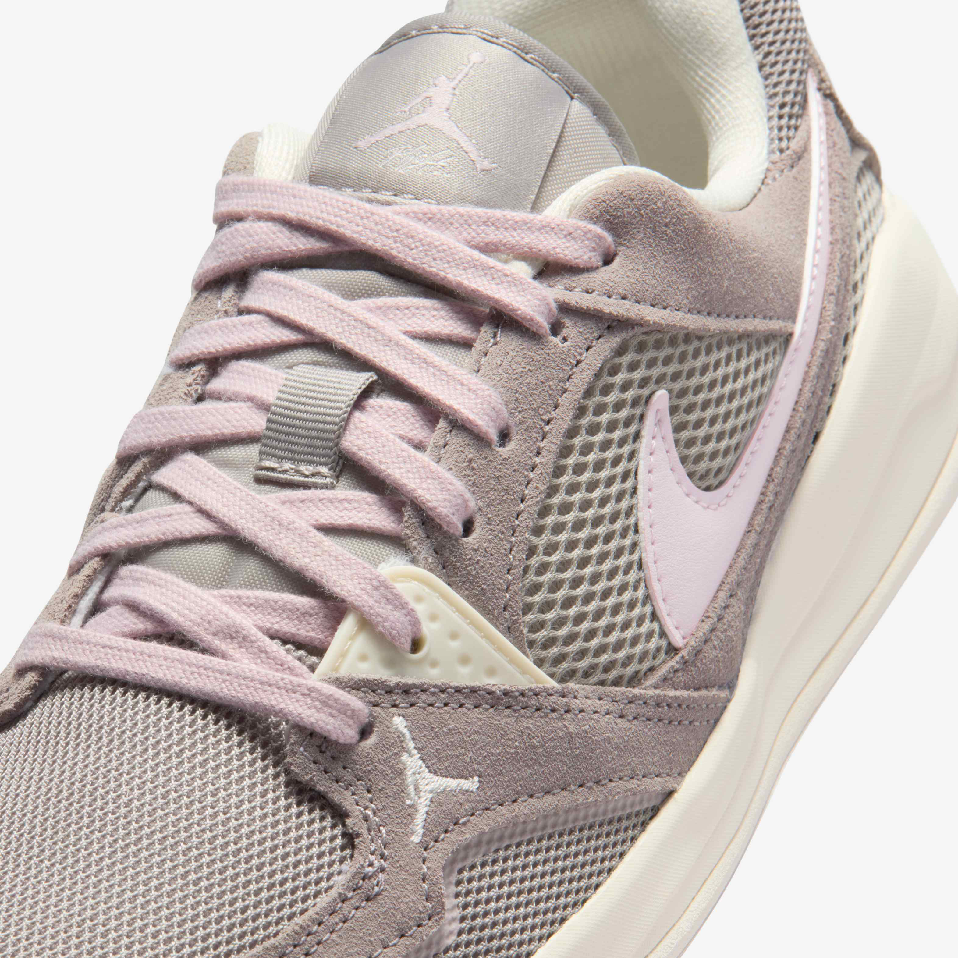 Jordan CMFT Era image number 6