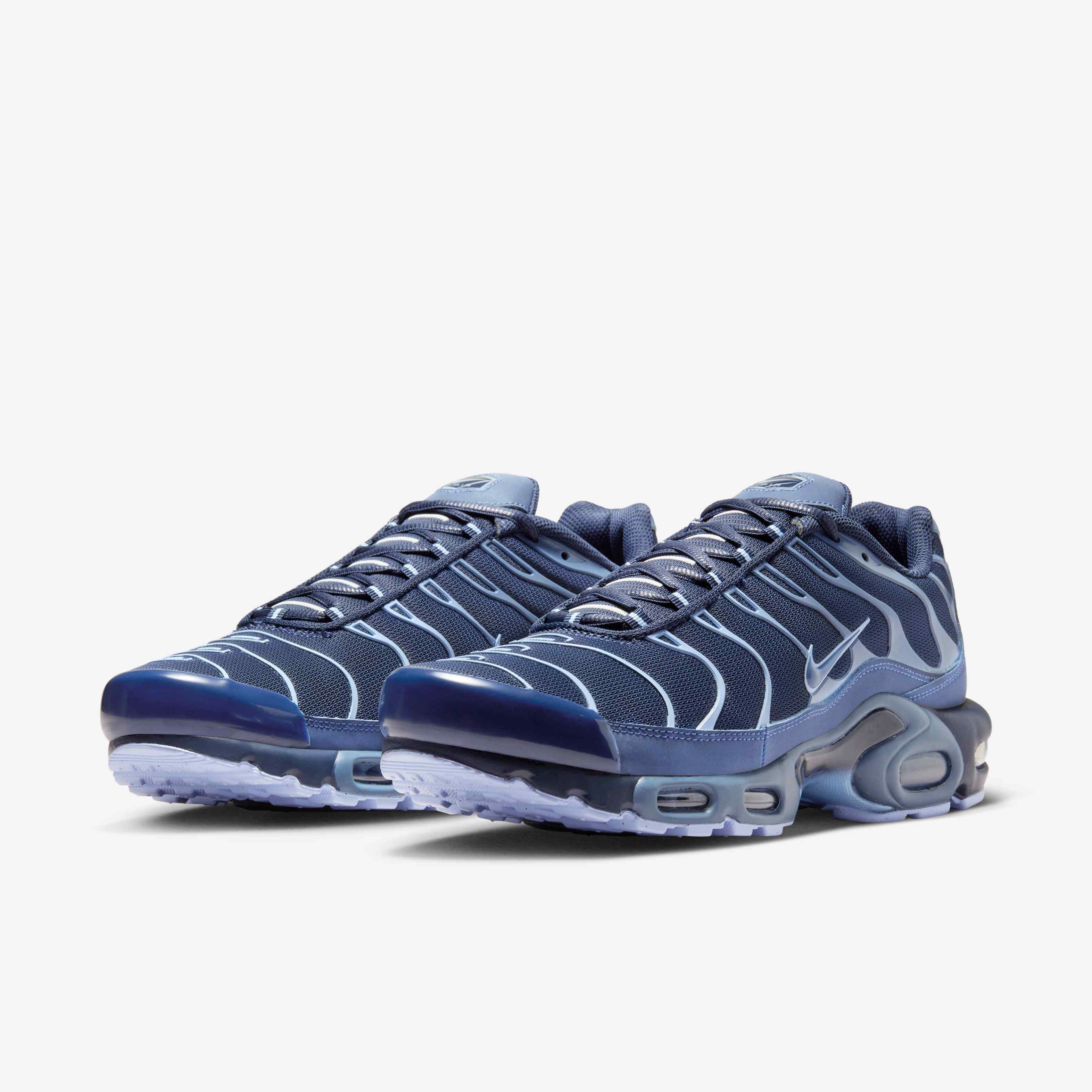 Nike Air Max Plus image number 4