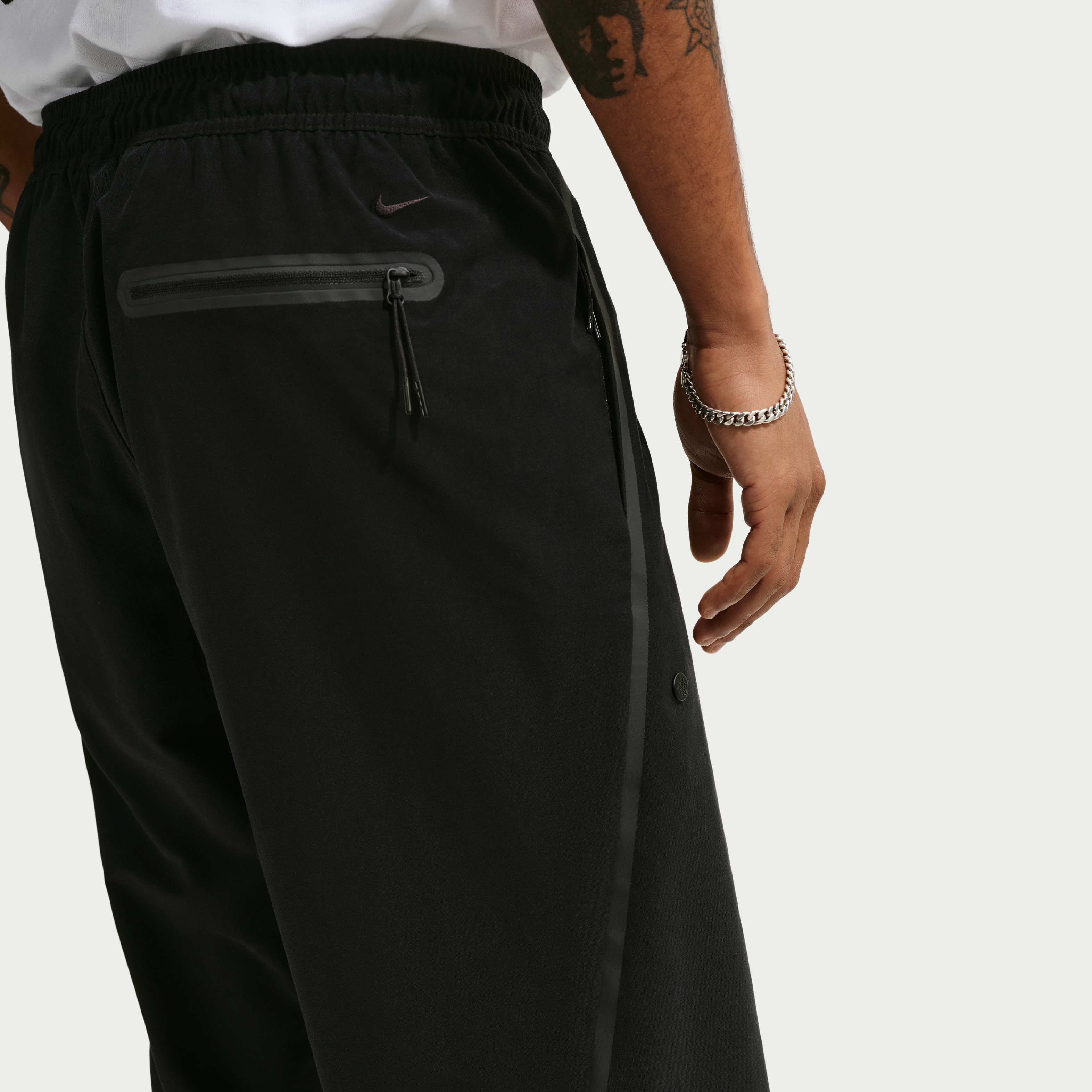 نايكي تك image number 2