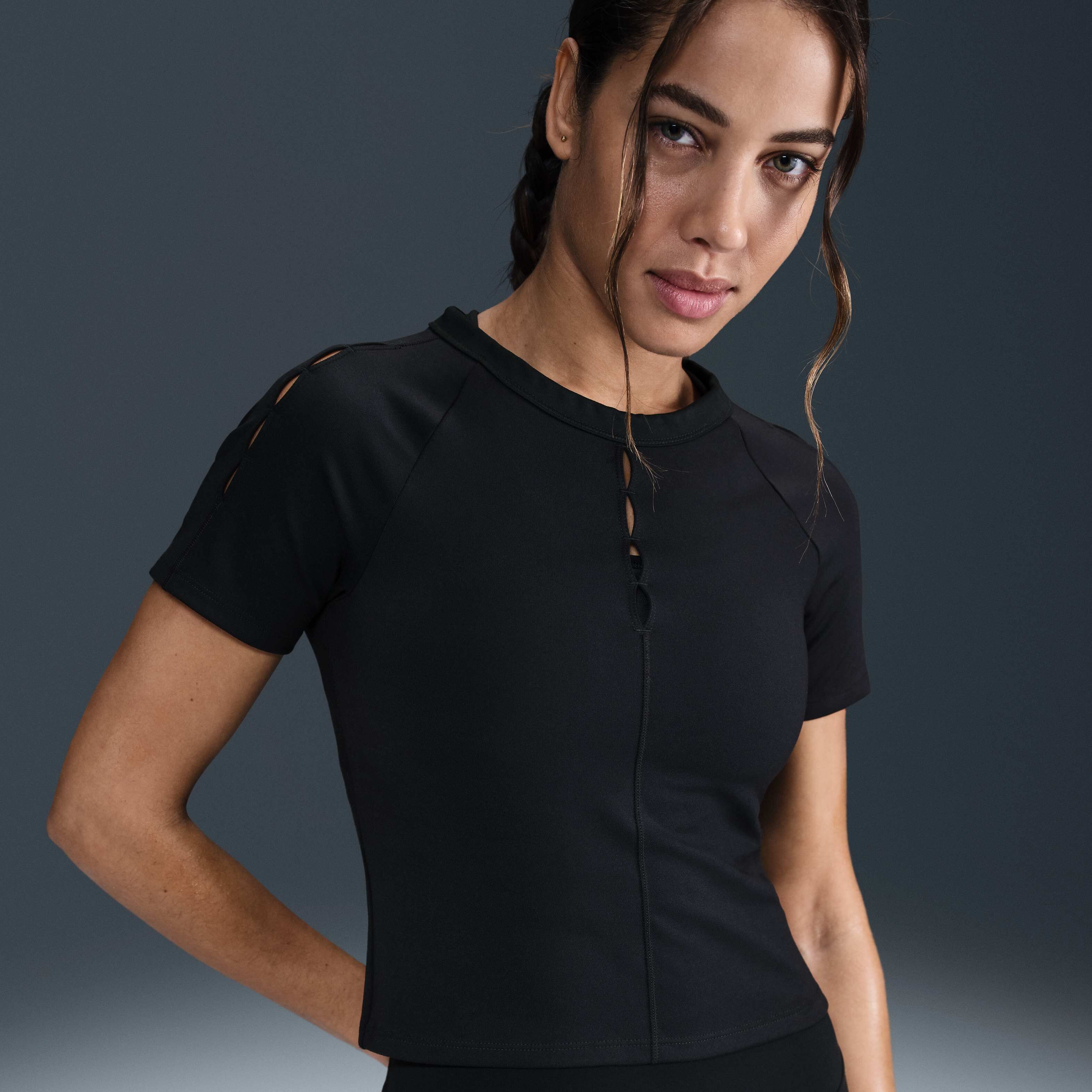 ★ Nike★ One Fitted Dry Fit Short Sleeve Crop Top W Black Nike One Fitted Women's Dri-FIT Short-Sleeve Cropped Top