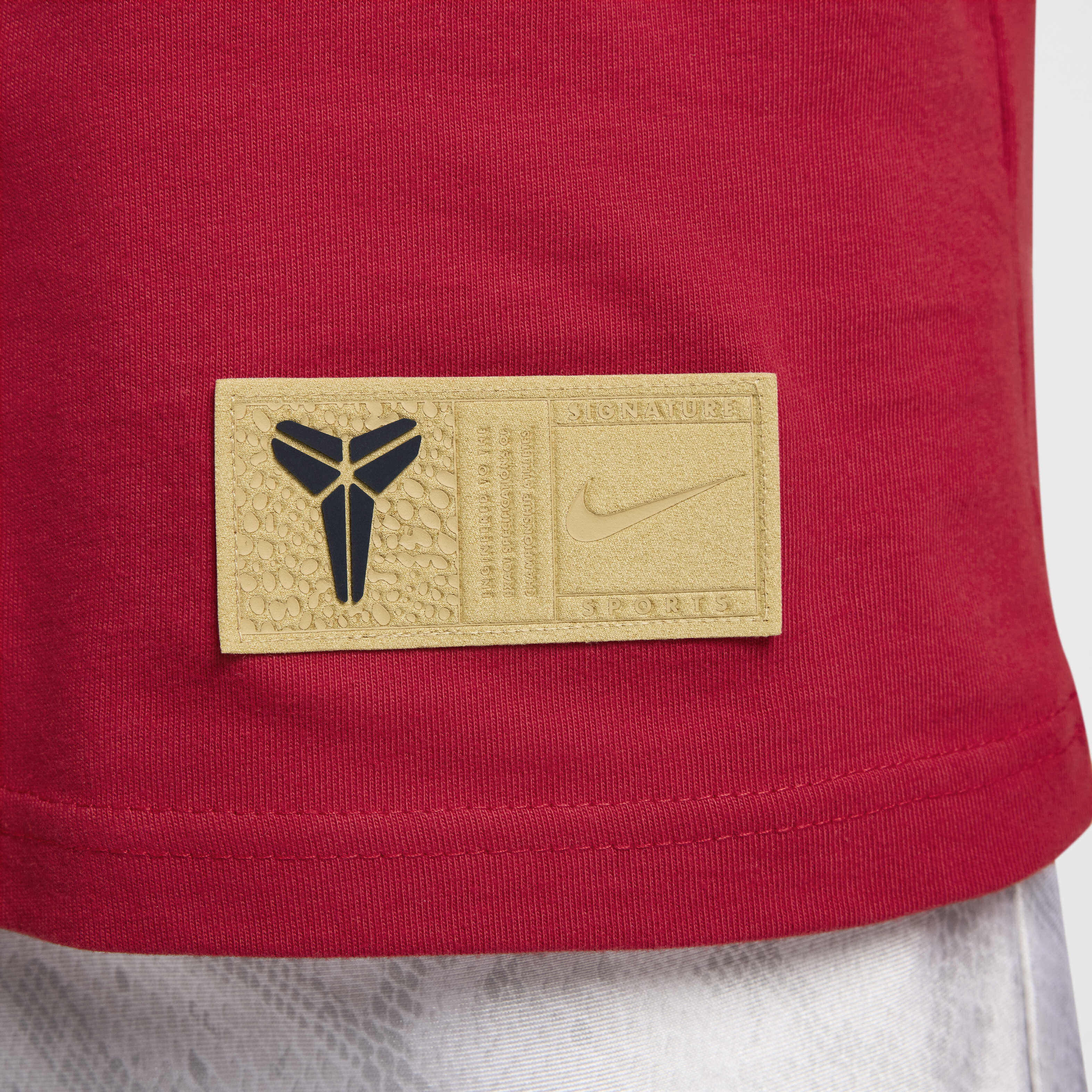 Buy Kobe Men's Max90 Basketball T-Shirt - Varsity Red | Nike