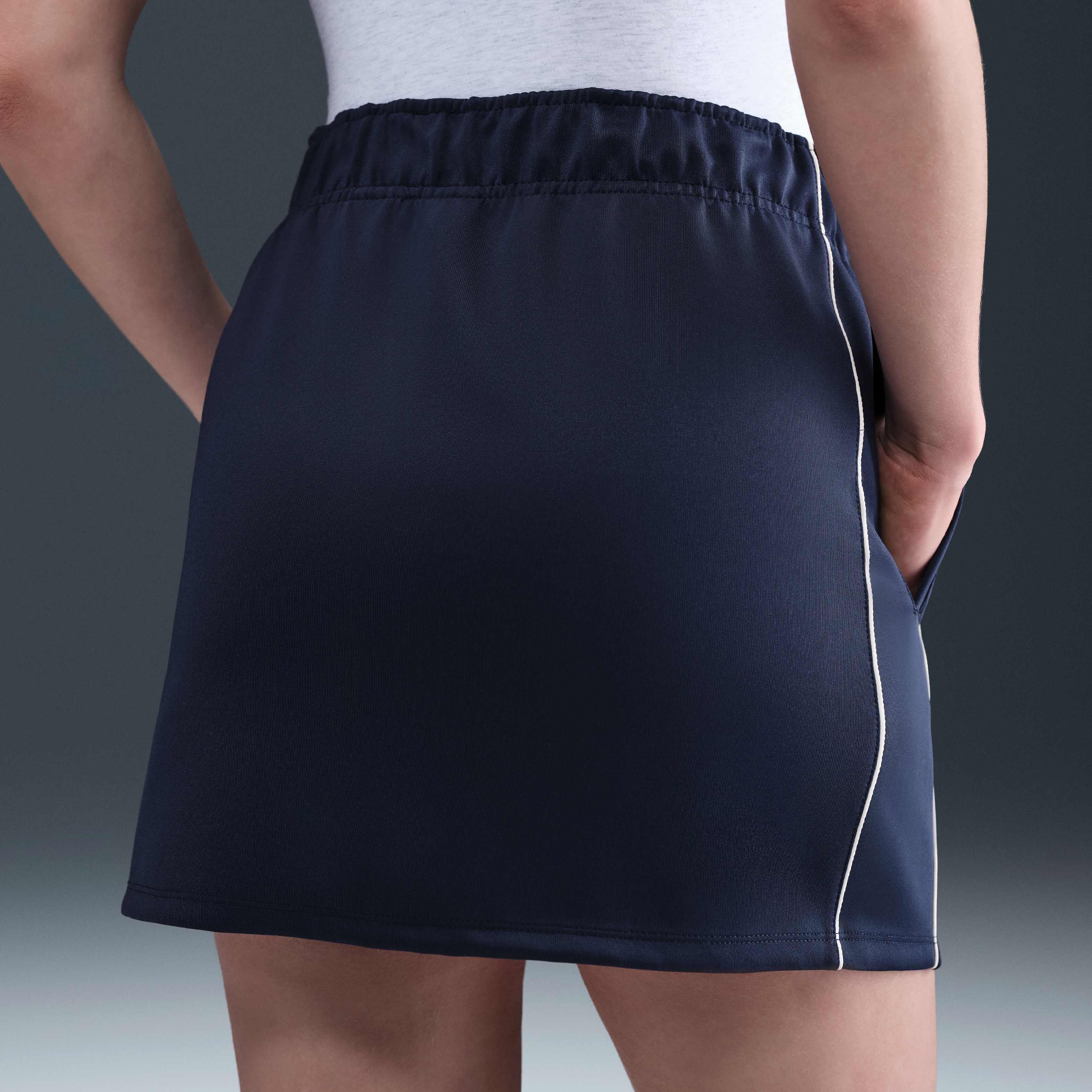 نايكي سبورتسوير ويندرانر image number 2