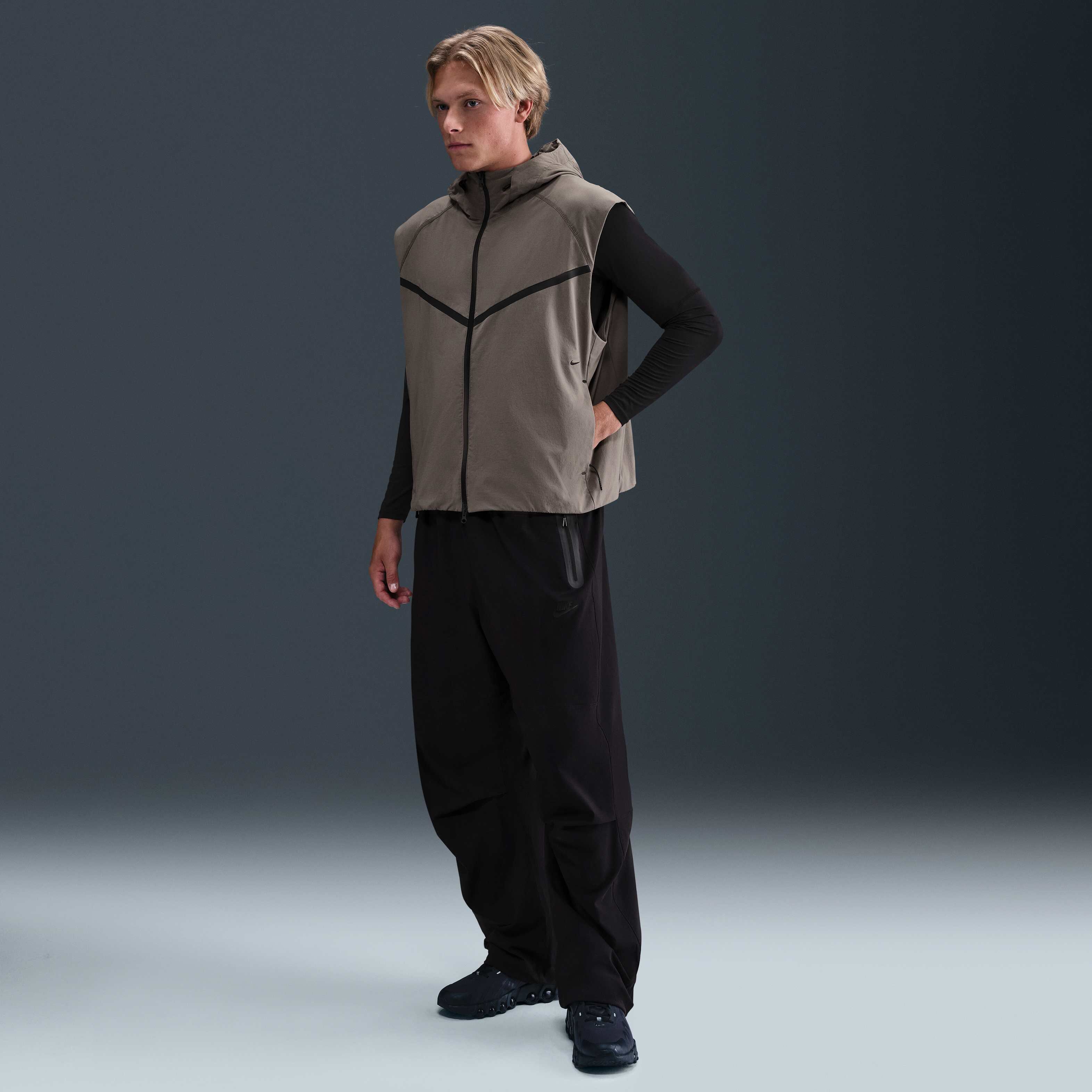 Nike Tech image number 3