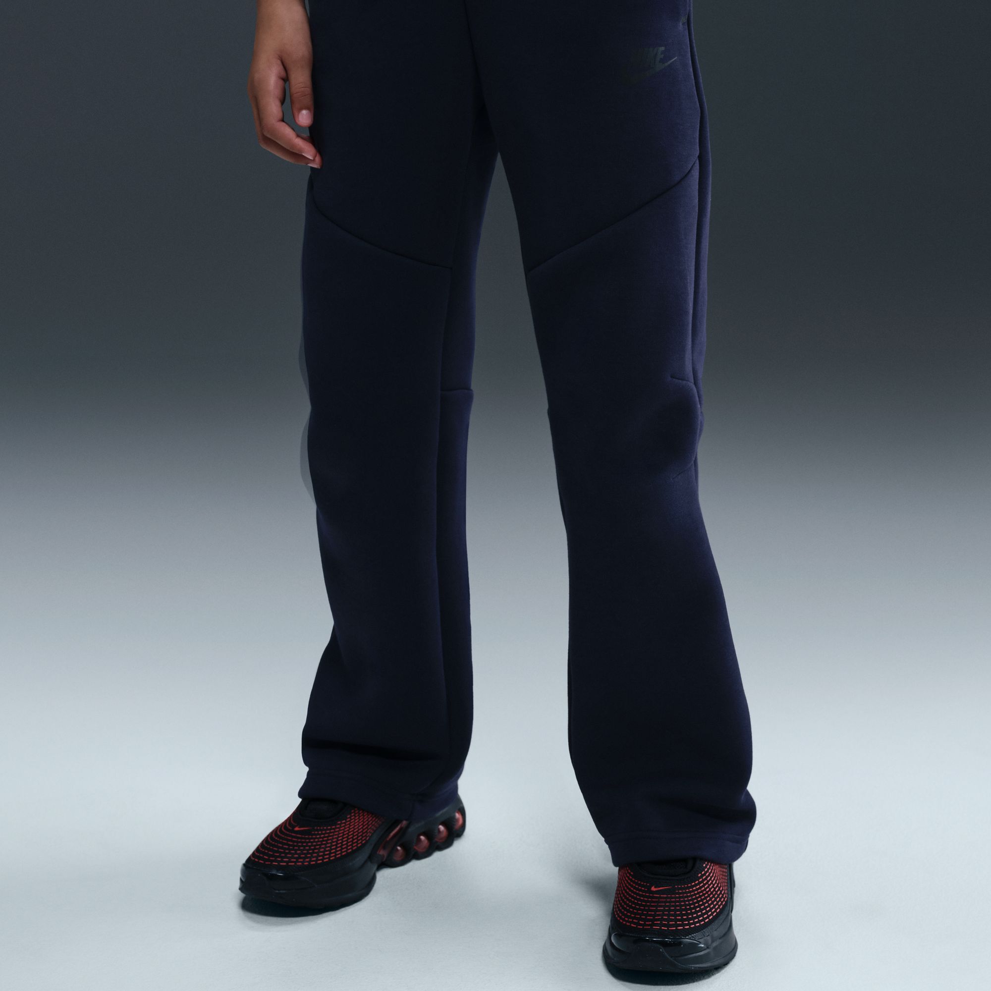 Nike Sportswear Tech Fleece image number 18