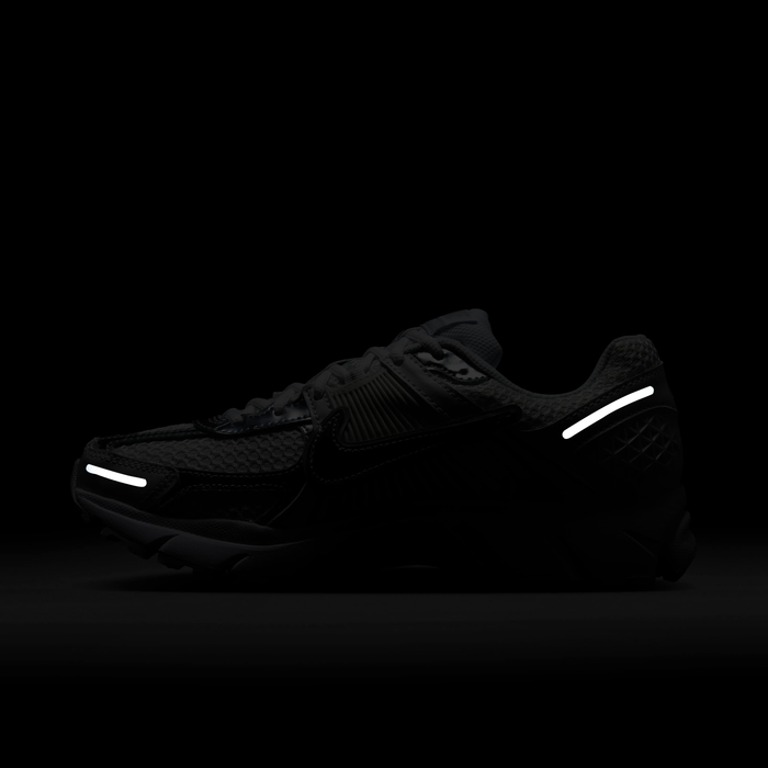 نايكي زووم فوميرو 5 image number 11 نايكي زووم فوميرو 5 image number 11