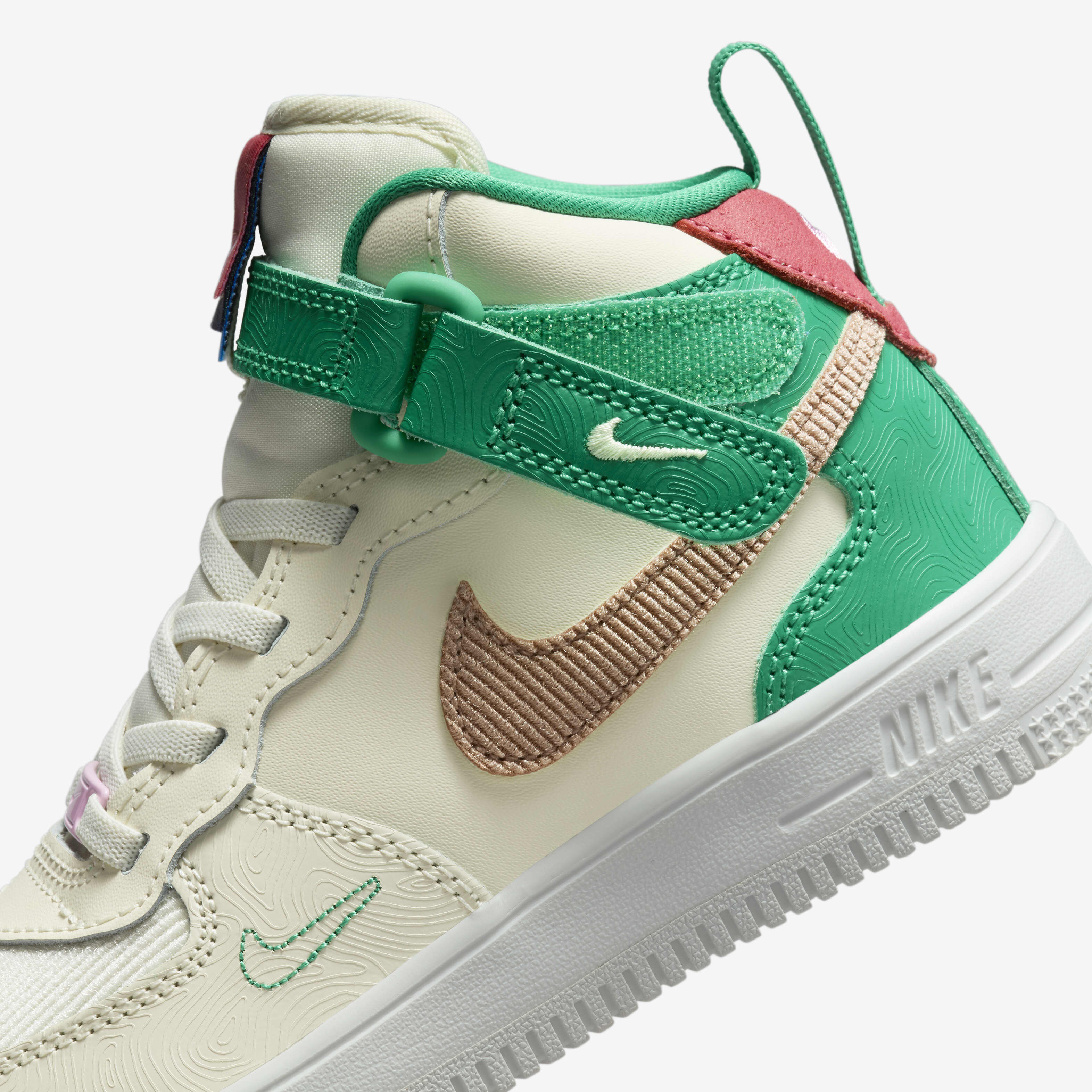 Buy Nike Force 1 Mid SE EasyOn Younger Kids Shoes Nike Saudi Official